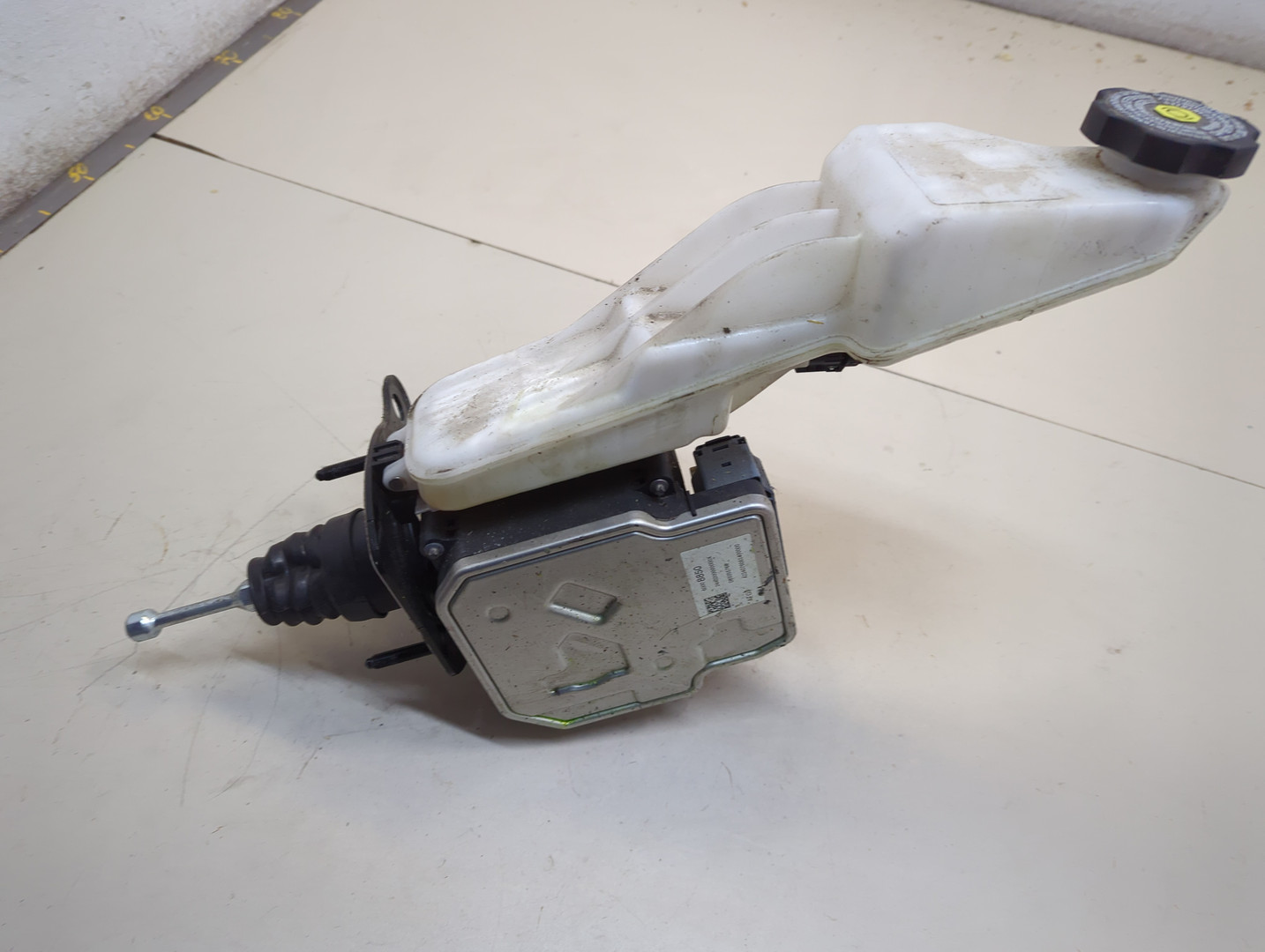 Цилиндр тормозной главный