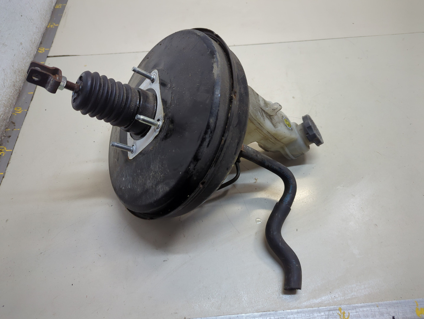 Цилиндр тормозной главный