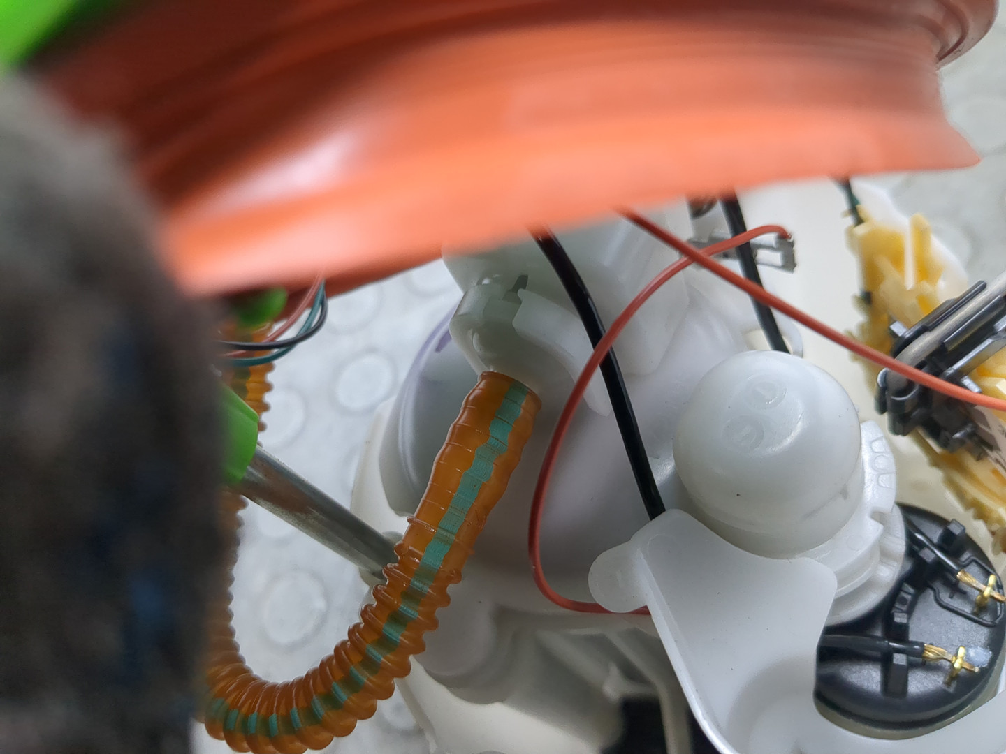 Насос топливный электрический