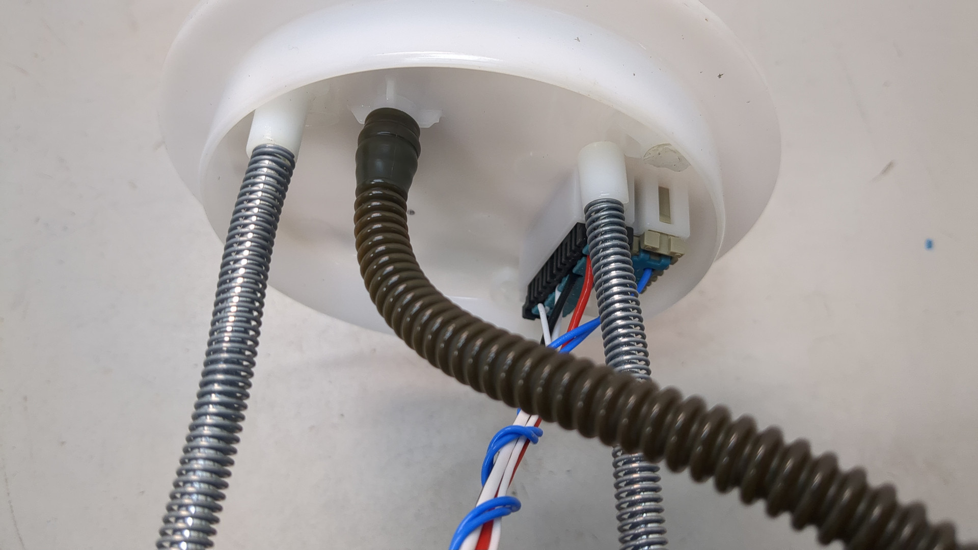 Насос топливный электрический