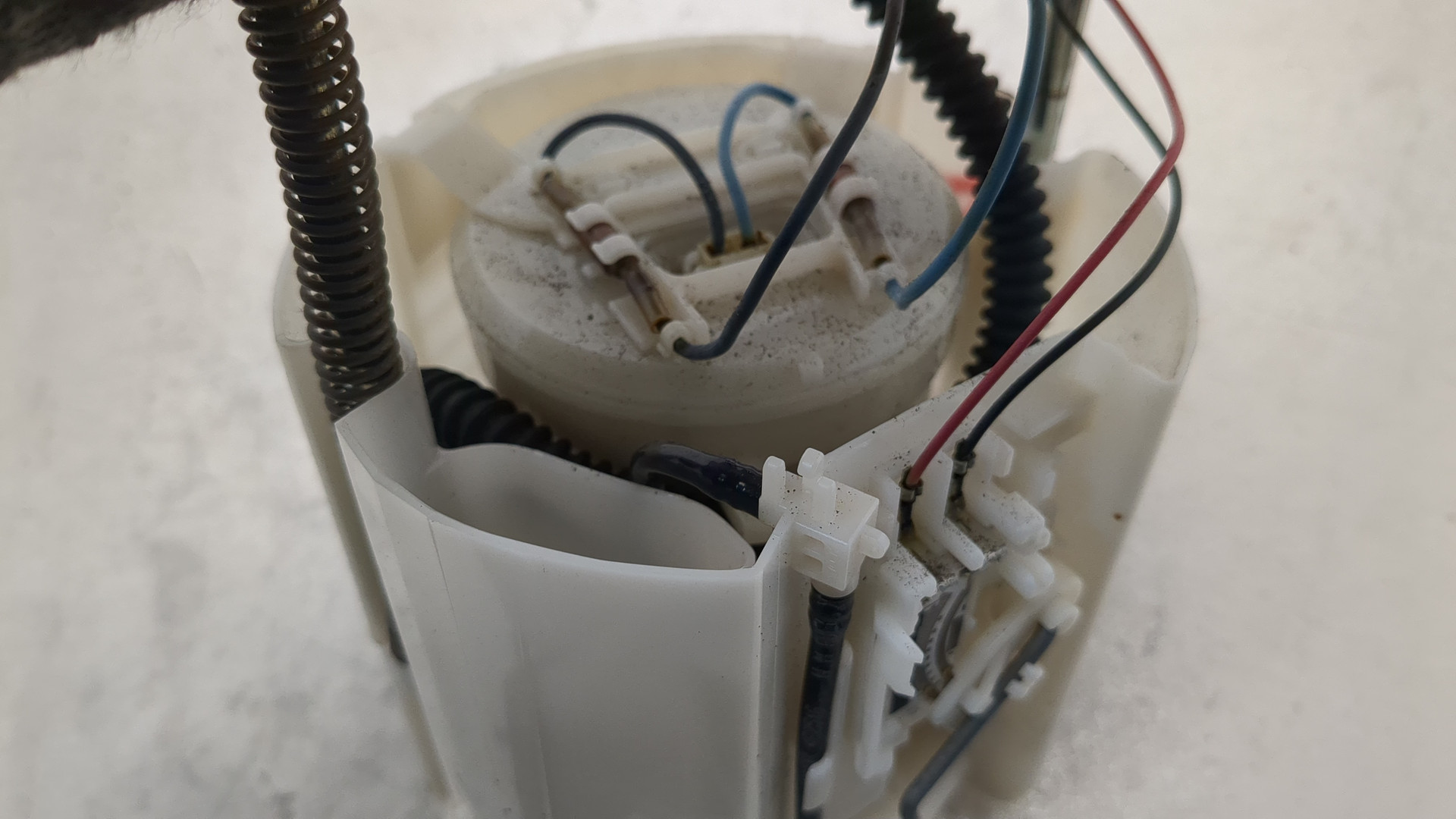 Насос топливный электрический