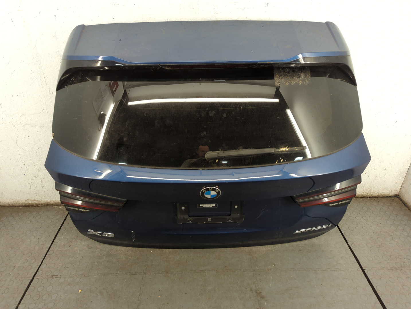 Дверь багажника