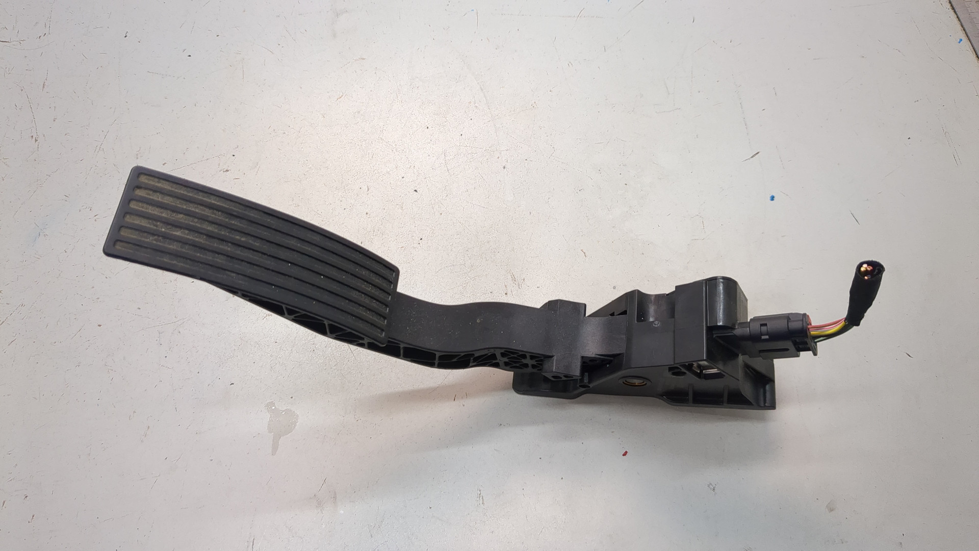 Педаль газа