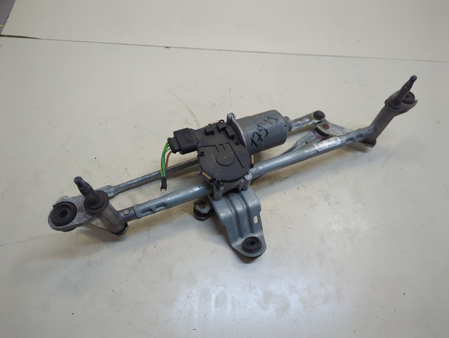 Трапеция стеклоочистителей