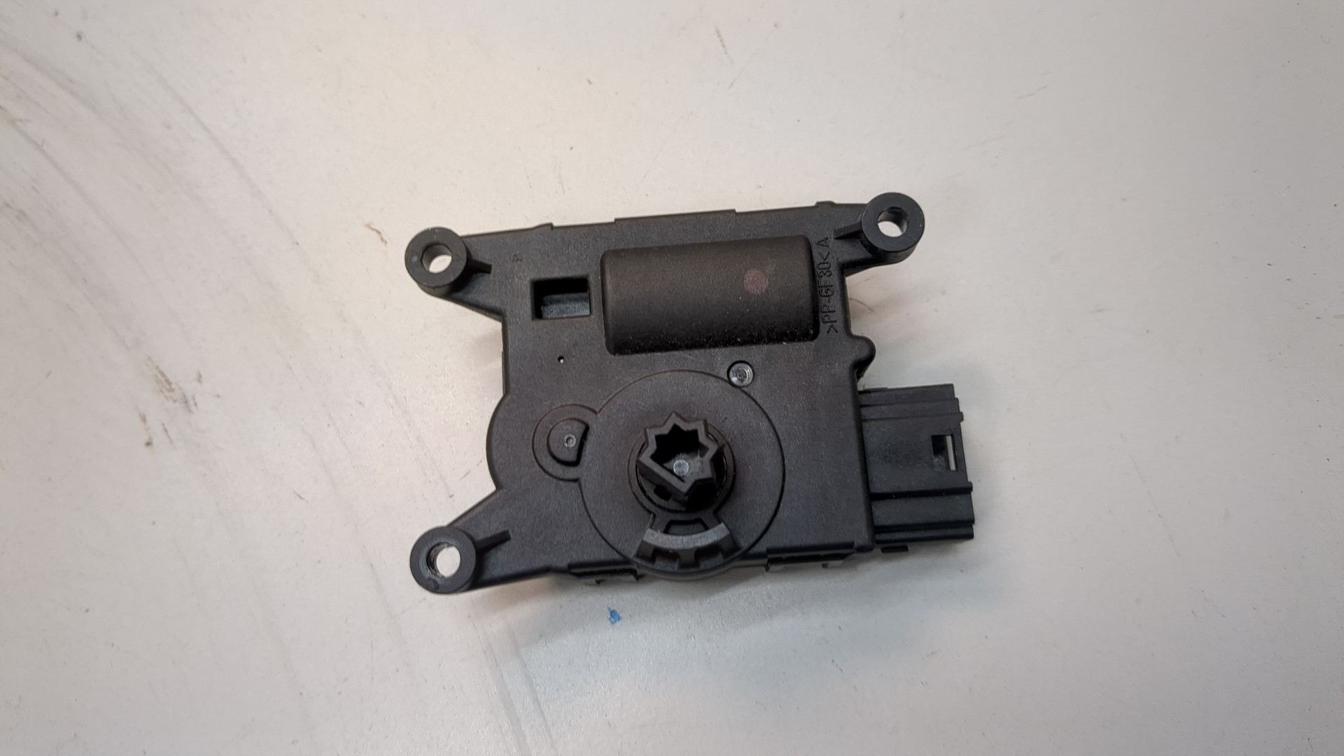 Моторчик заслонки печки