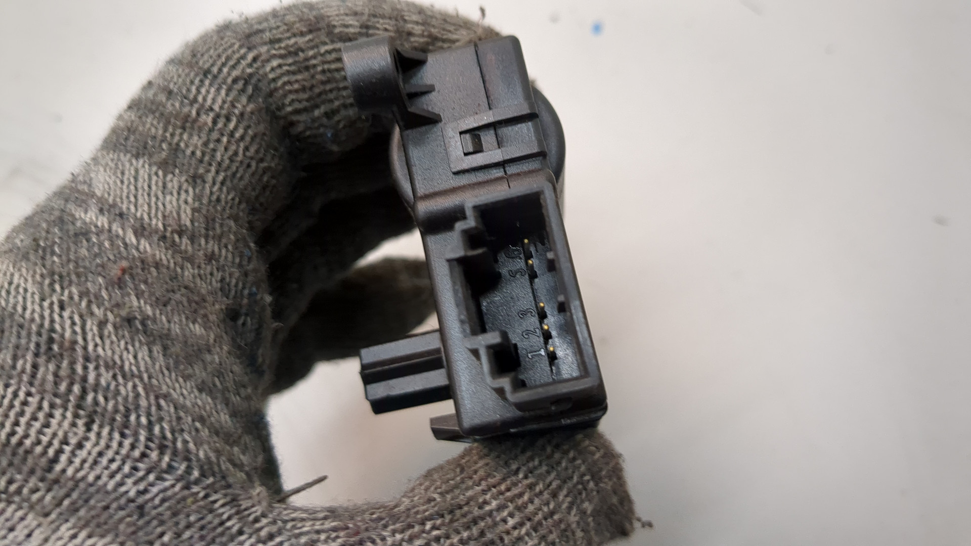 Моторчик заслонки печки