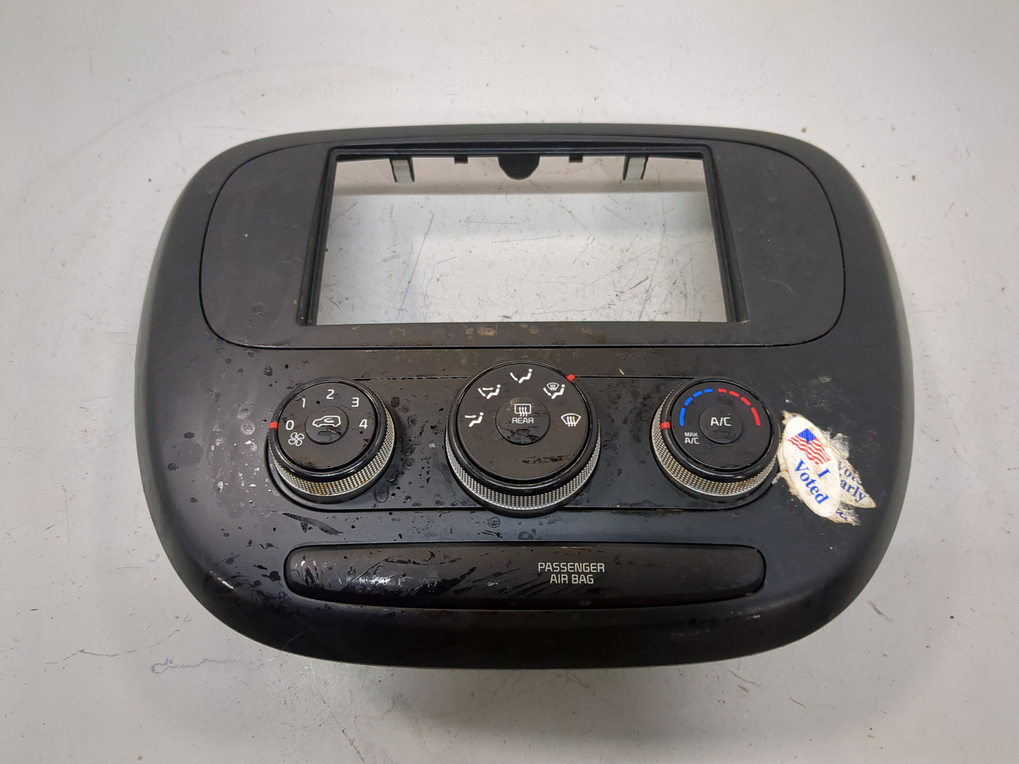 Переключатель отопителя