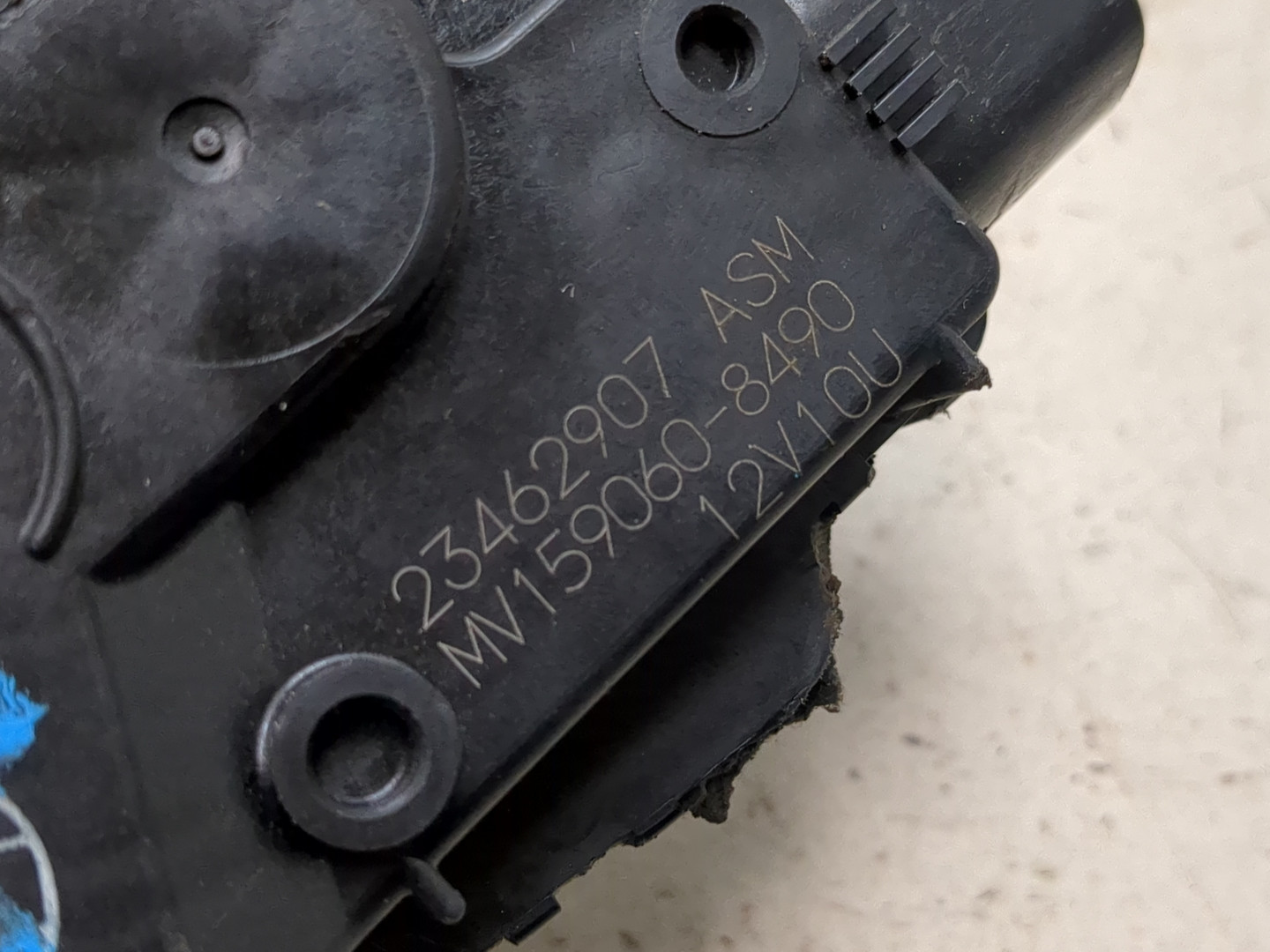 Моторчик стеклоочистителя передний