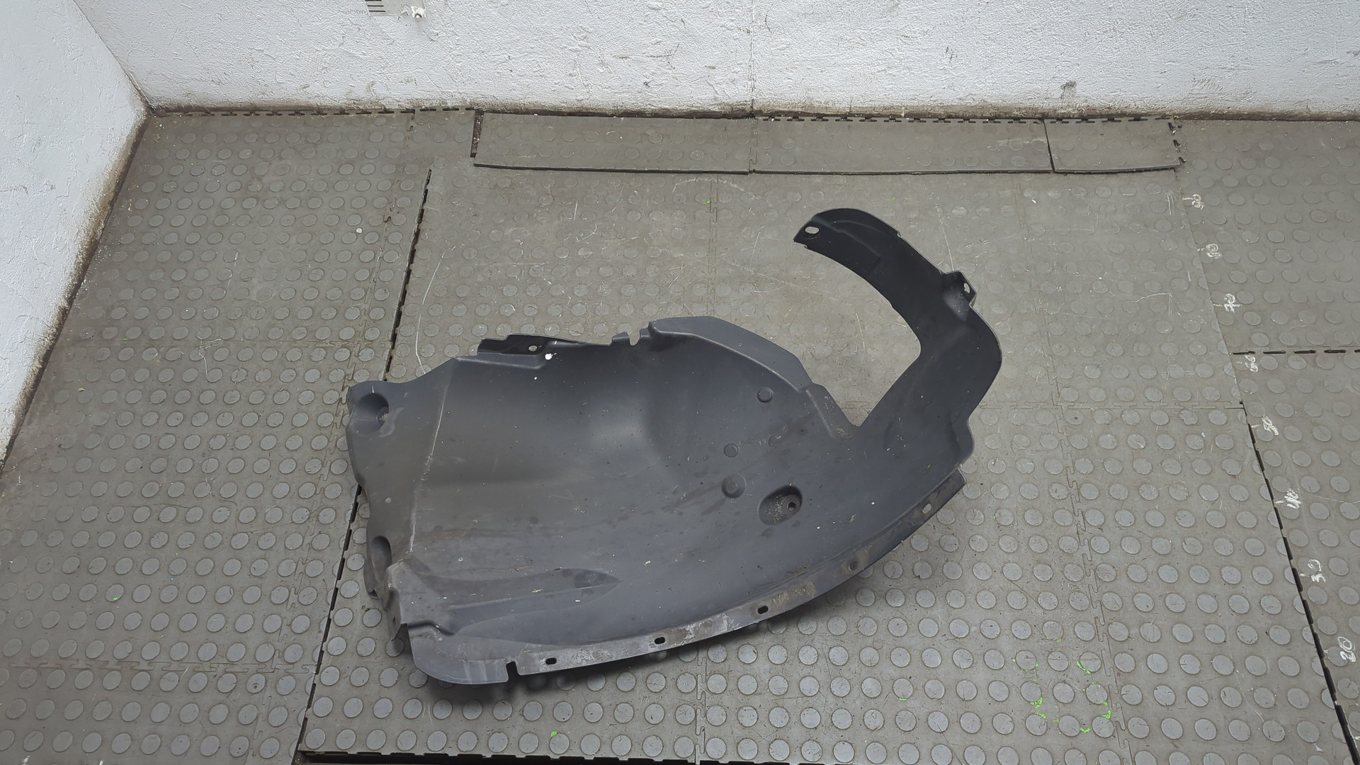 Локер передний левый