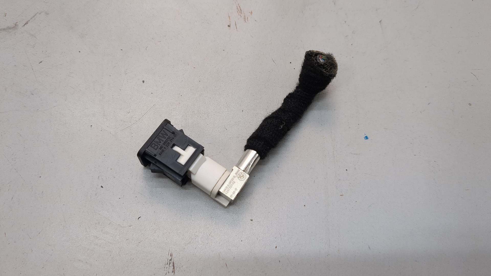 Гнездо AUX / USB IN