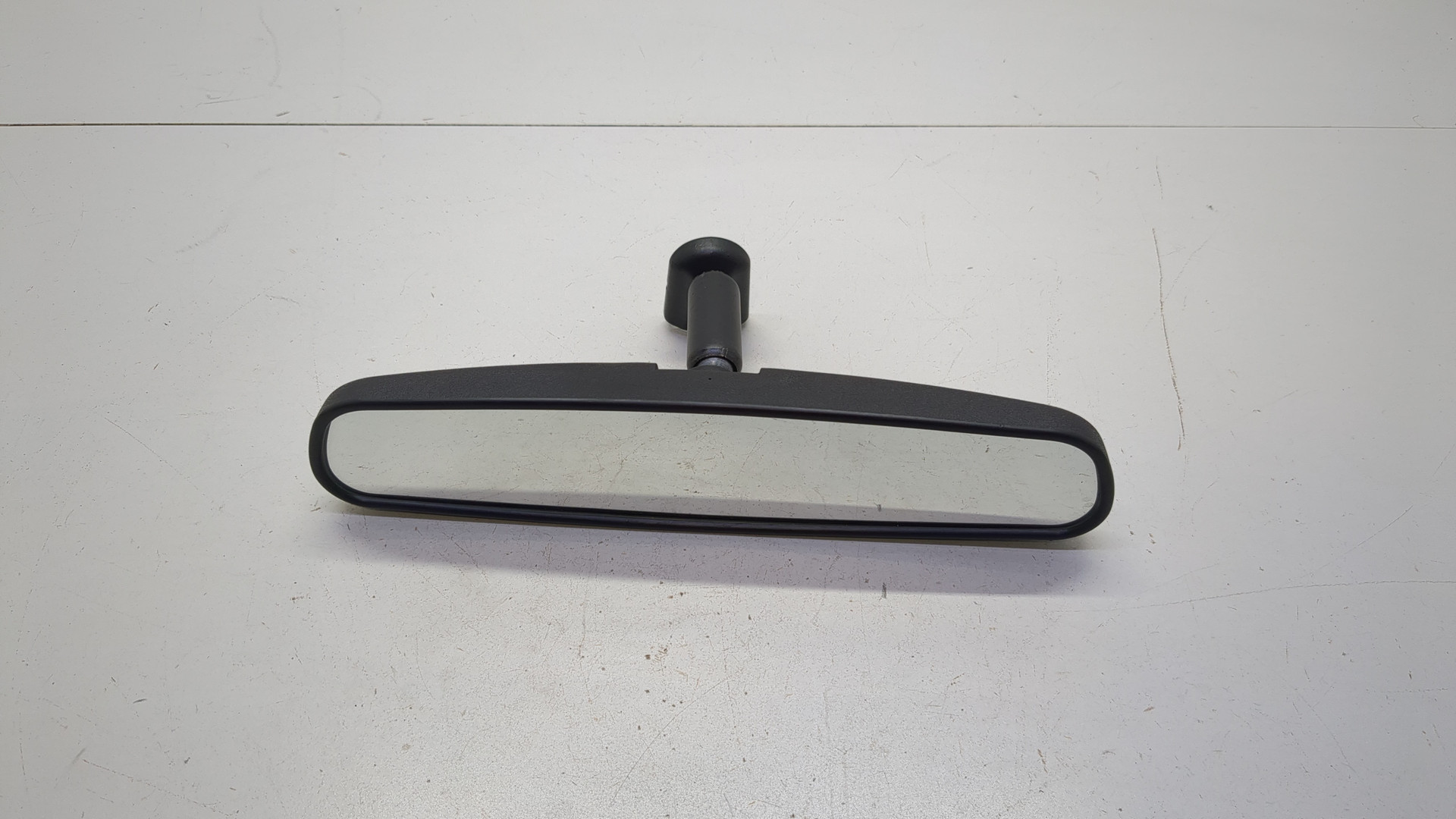 Зеркало заднего вида