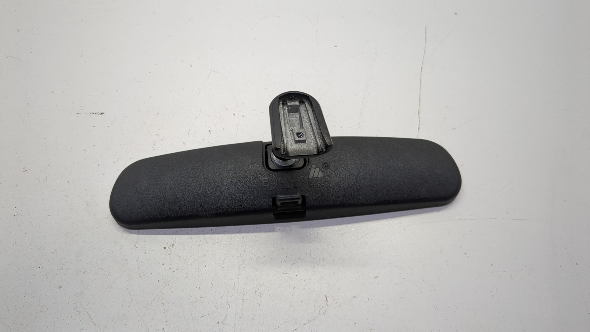 Зеркало заднего вида