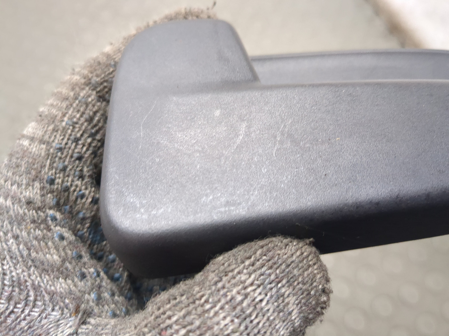 Ручка открывания капота