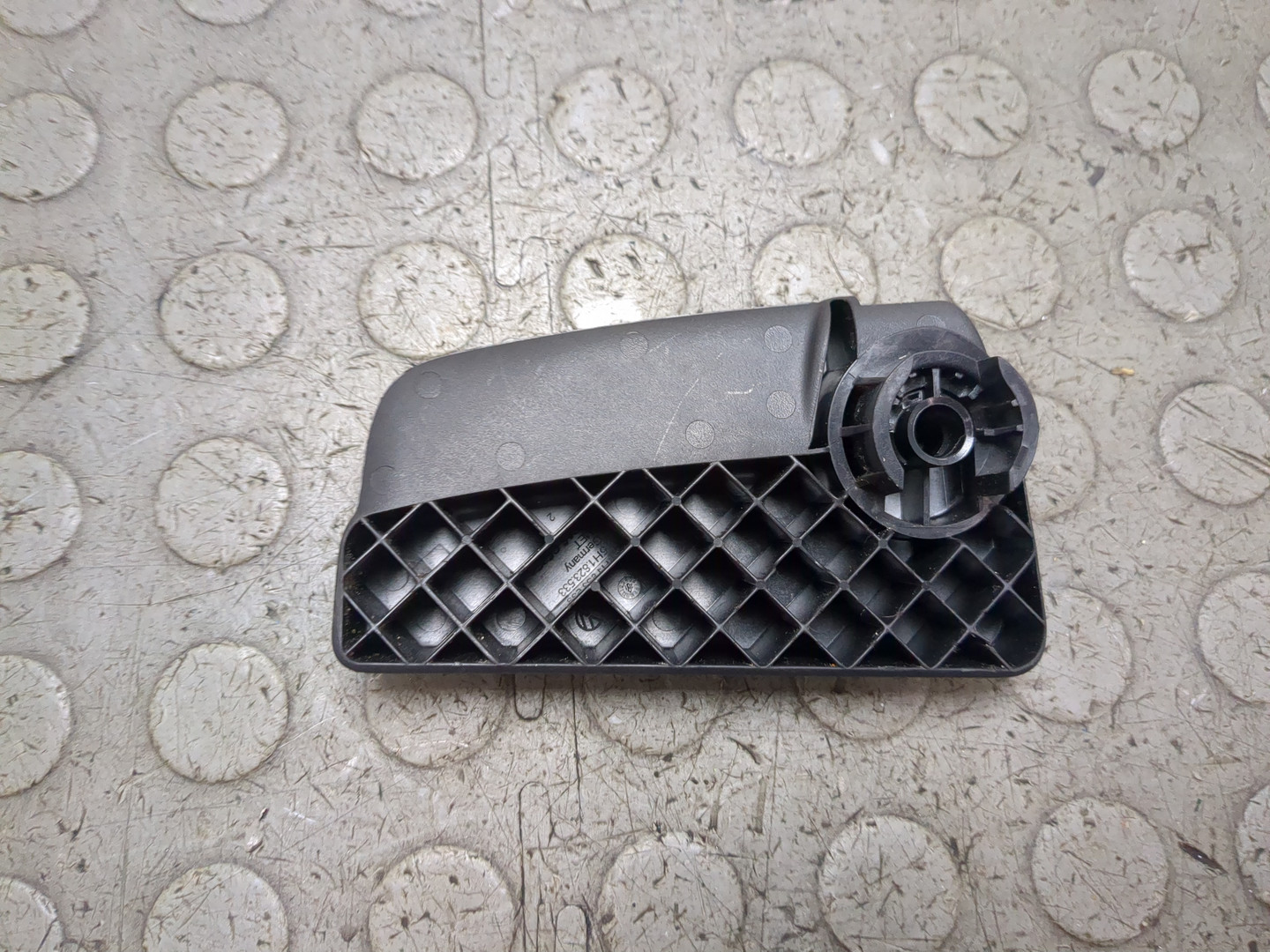 Ручка открывания капота