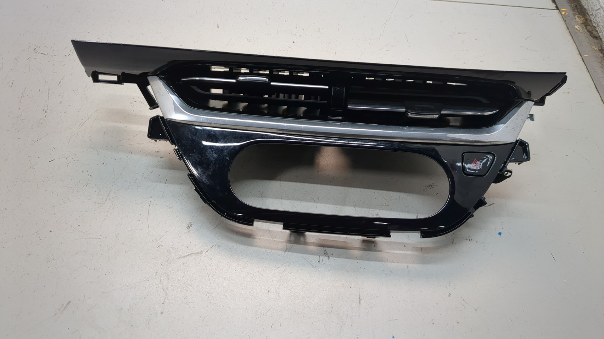 Дефлектор воздушный