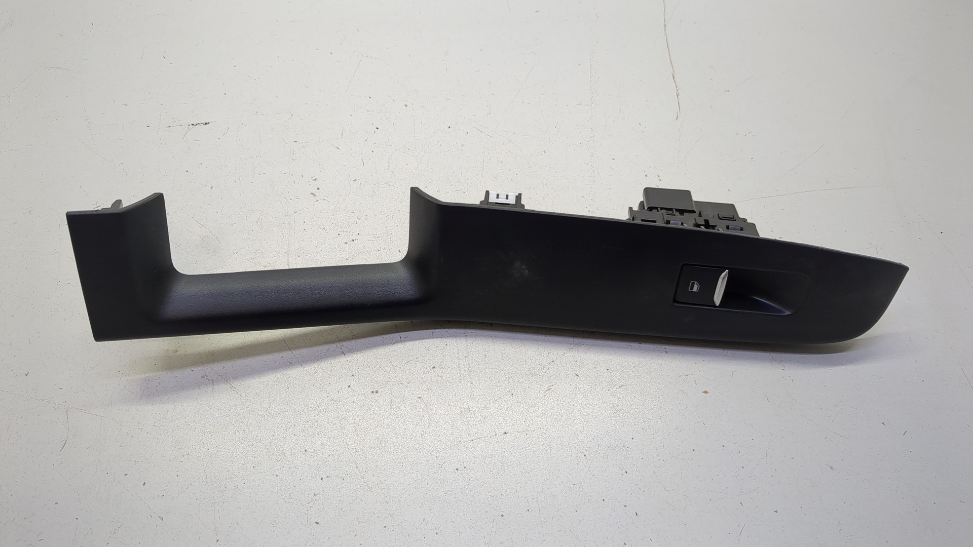 Кнопка стеклоподъемника