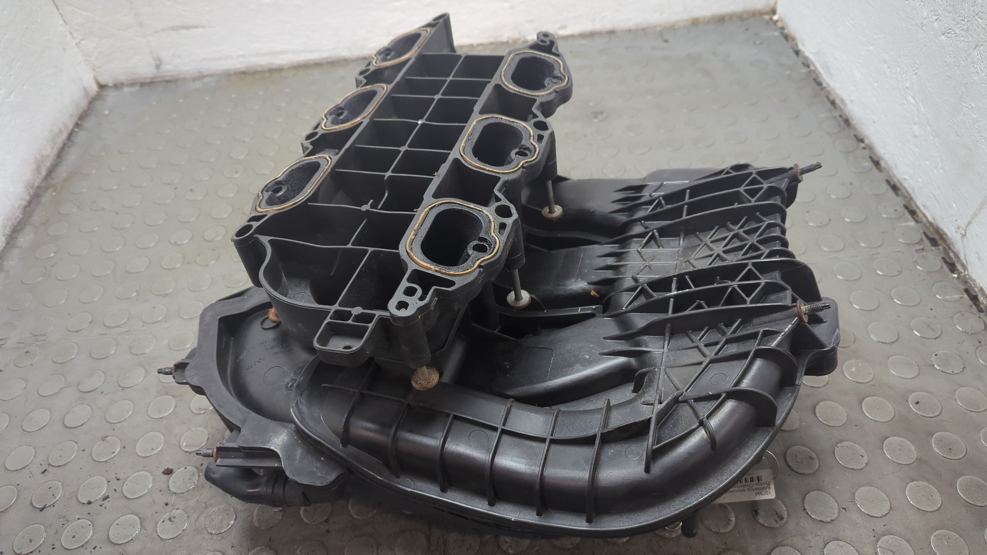 Коллектор впускной