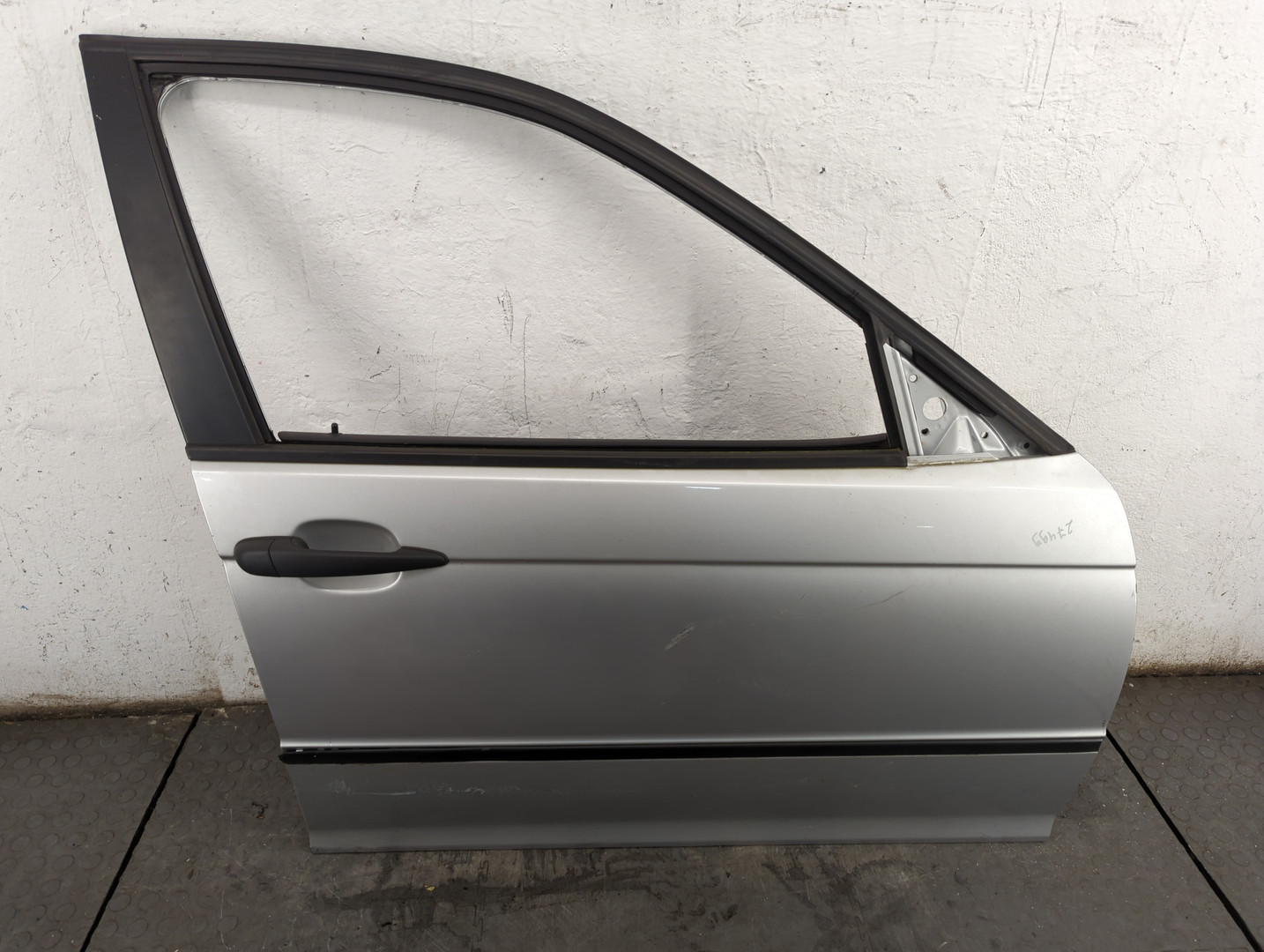 Дверь передняя правая