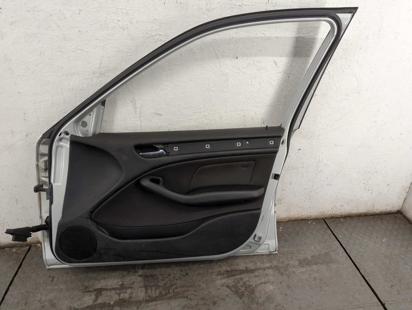 Дверь передняя правая