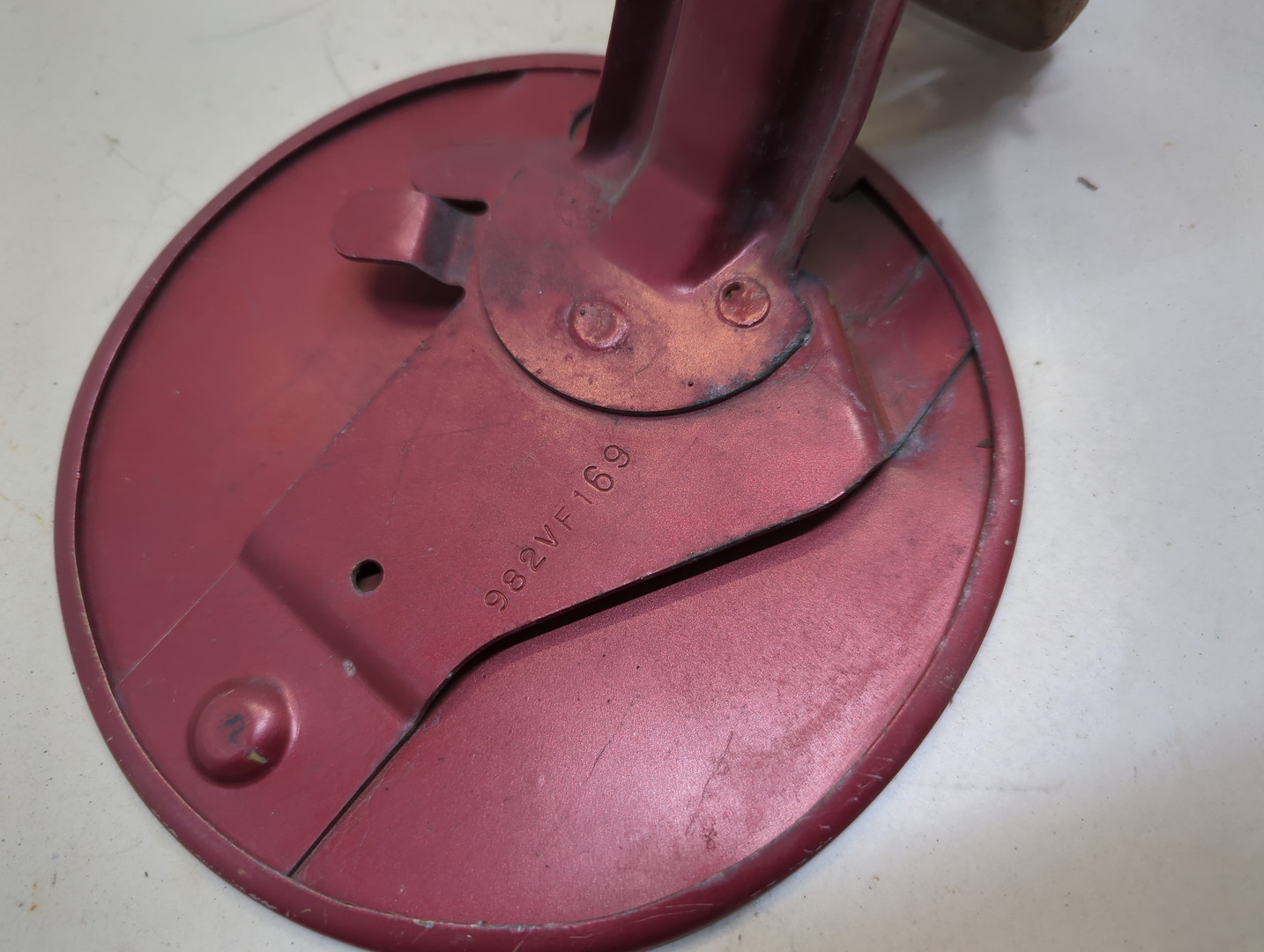 Лючок бензобака