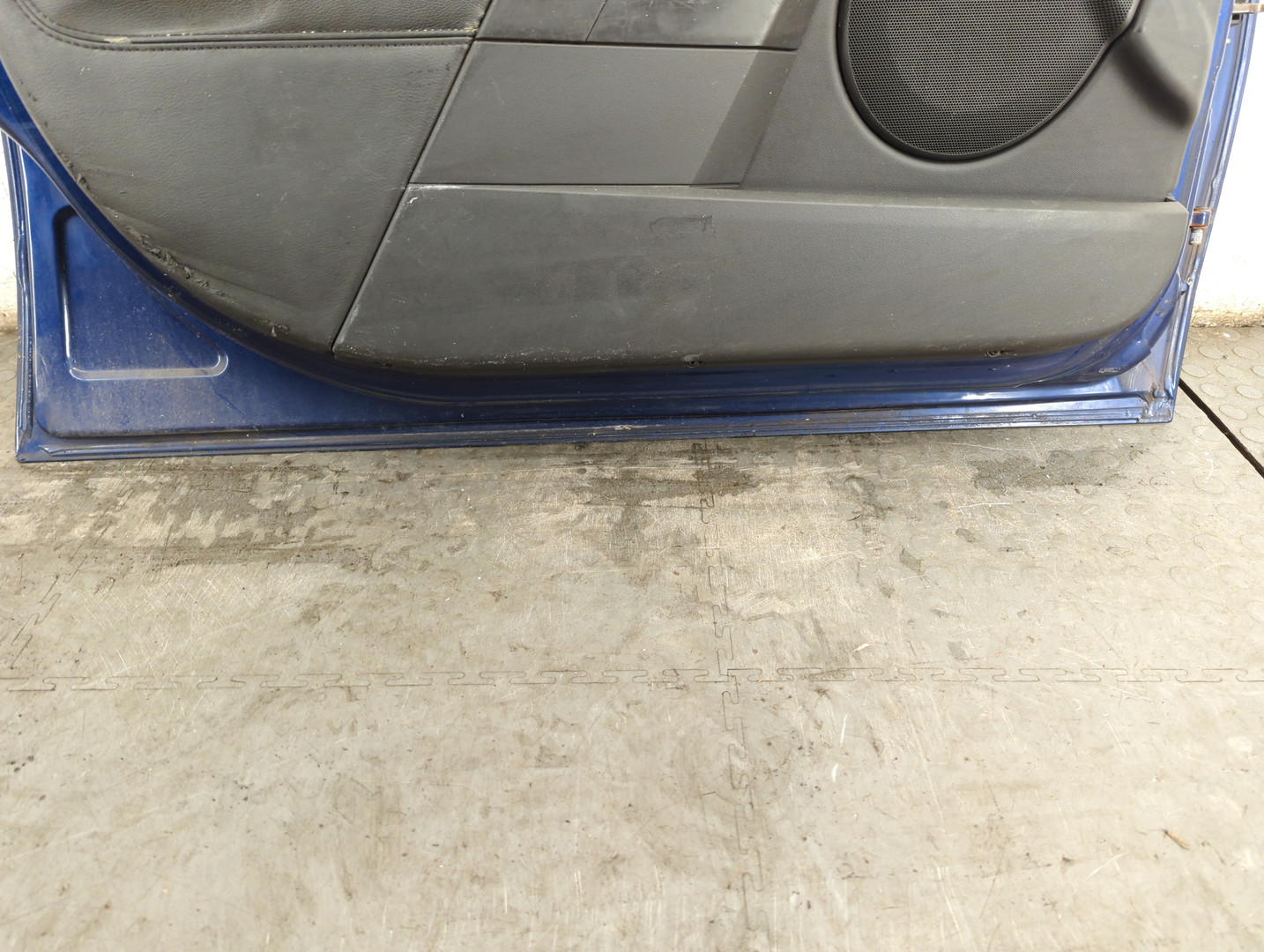 Дверь передняя левая