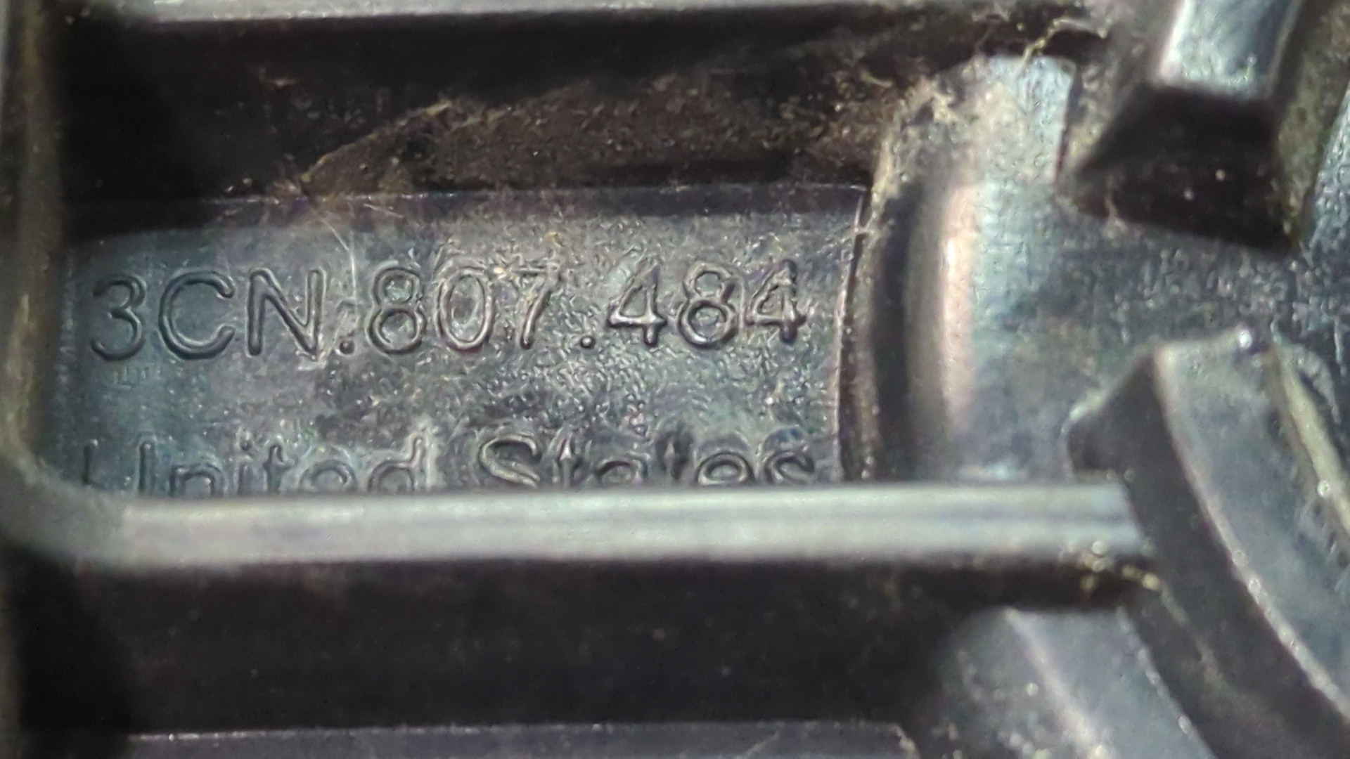 Кронштейн заднего бампера правый