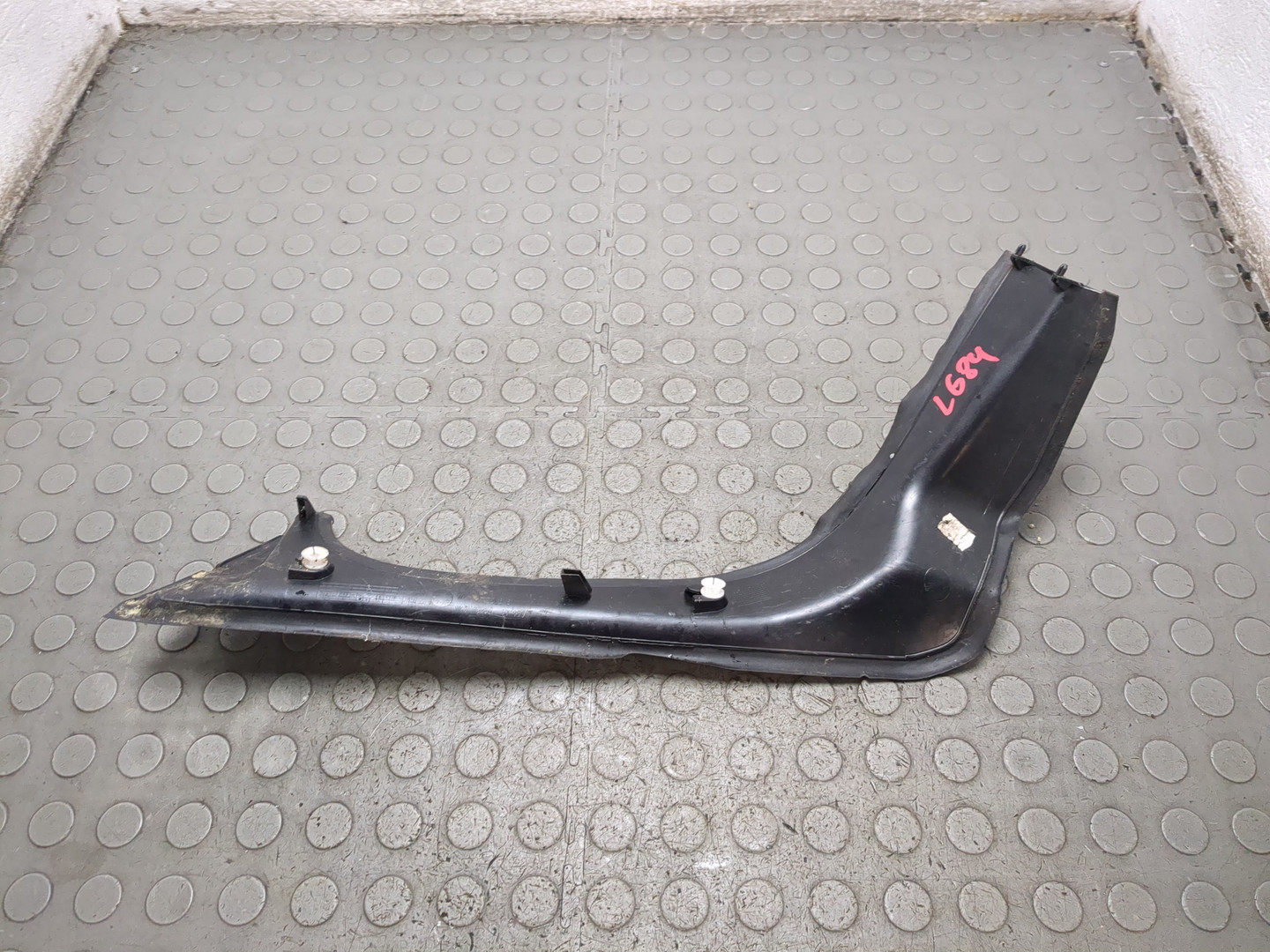 Обшивка багажника