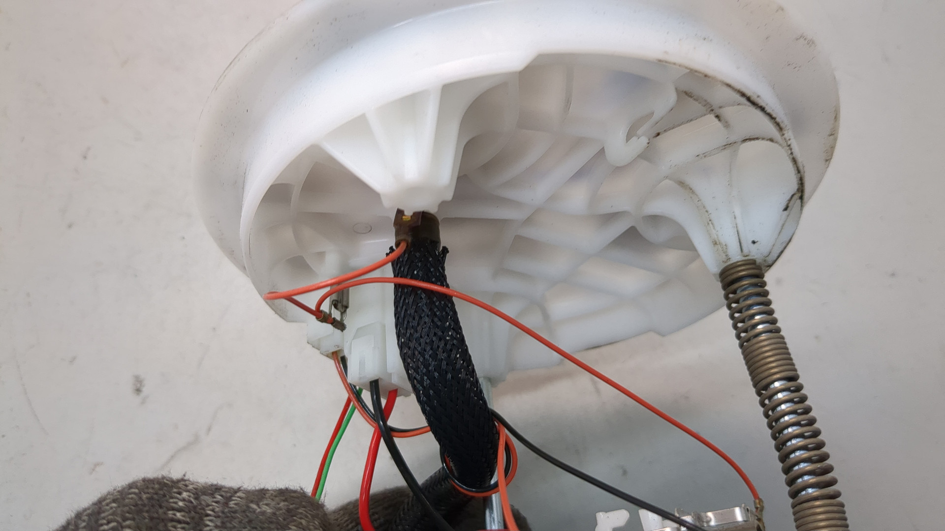 Насос топливный электрический