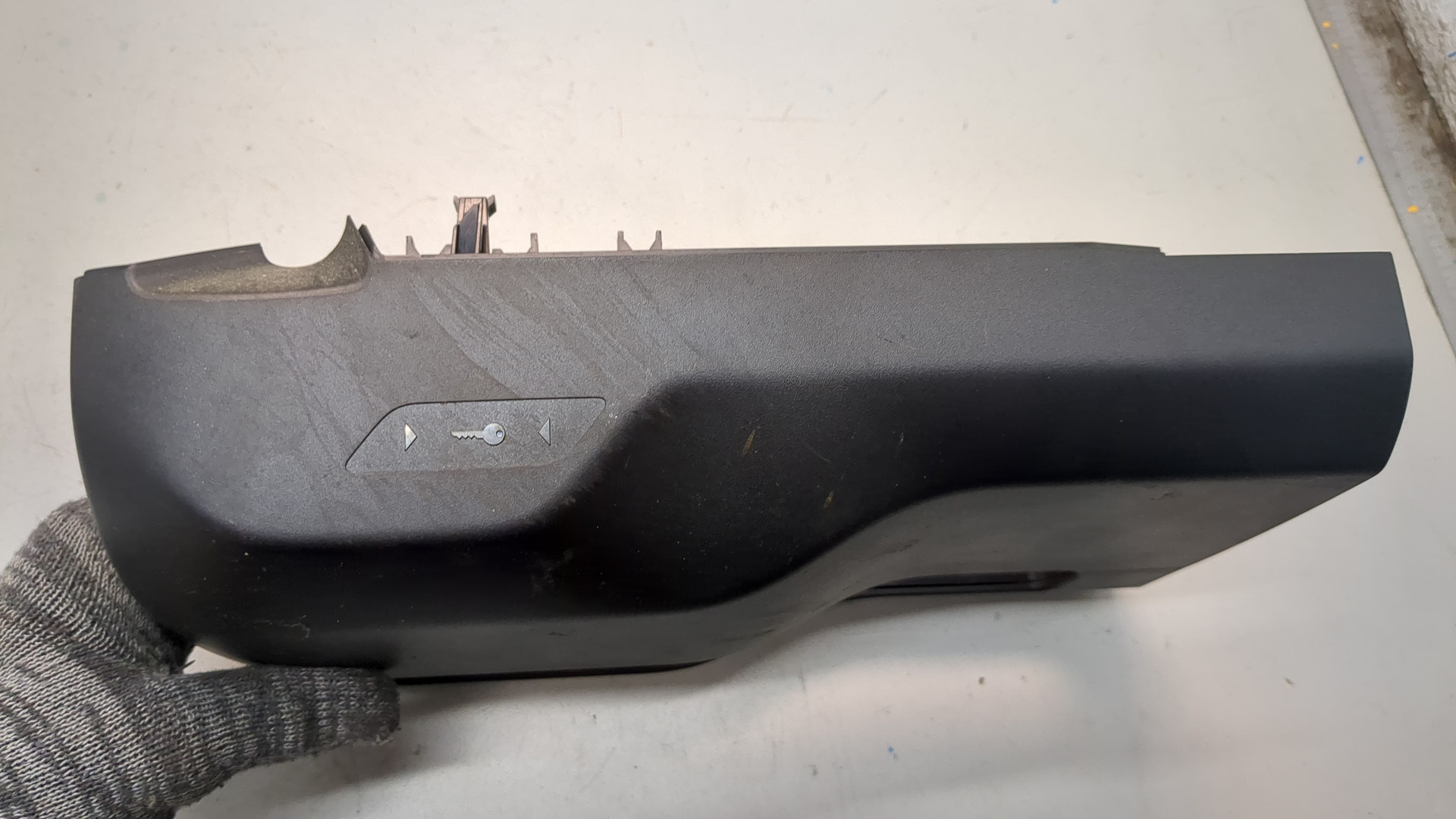 Кожух рулевой колонки