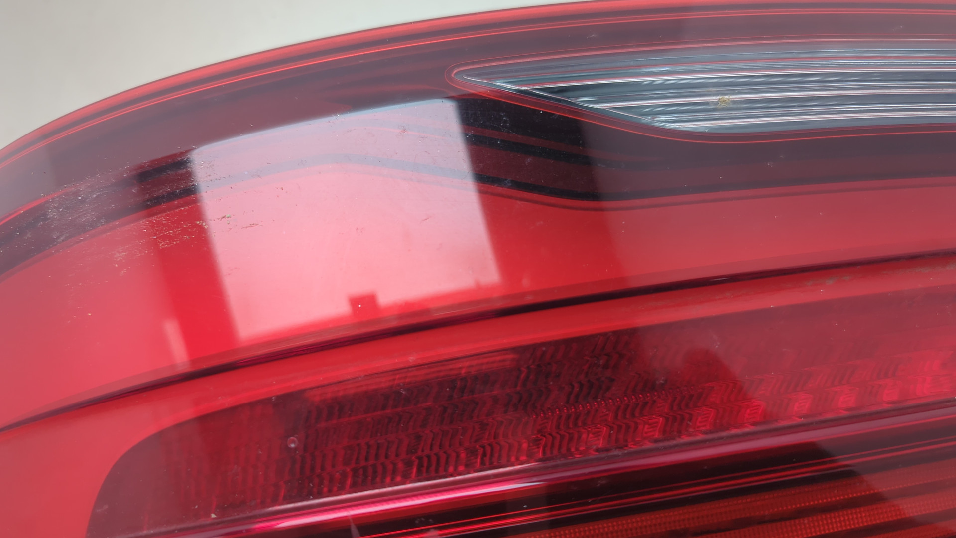 Фонарь задний правый