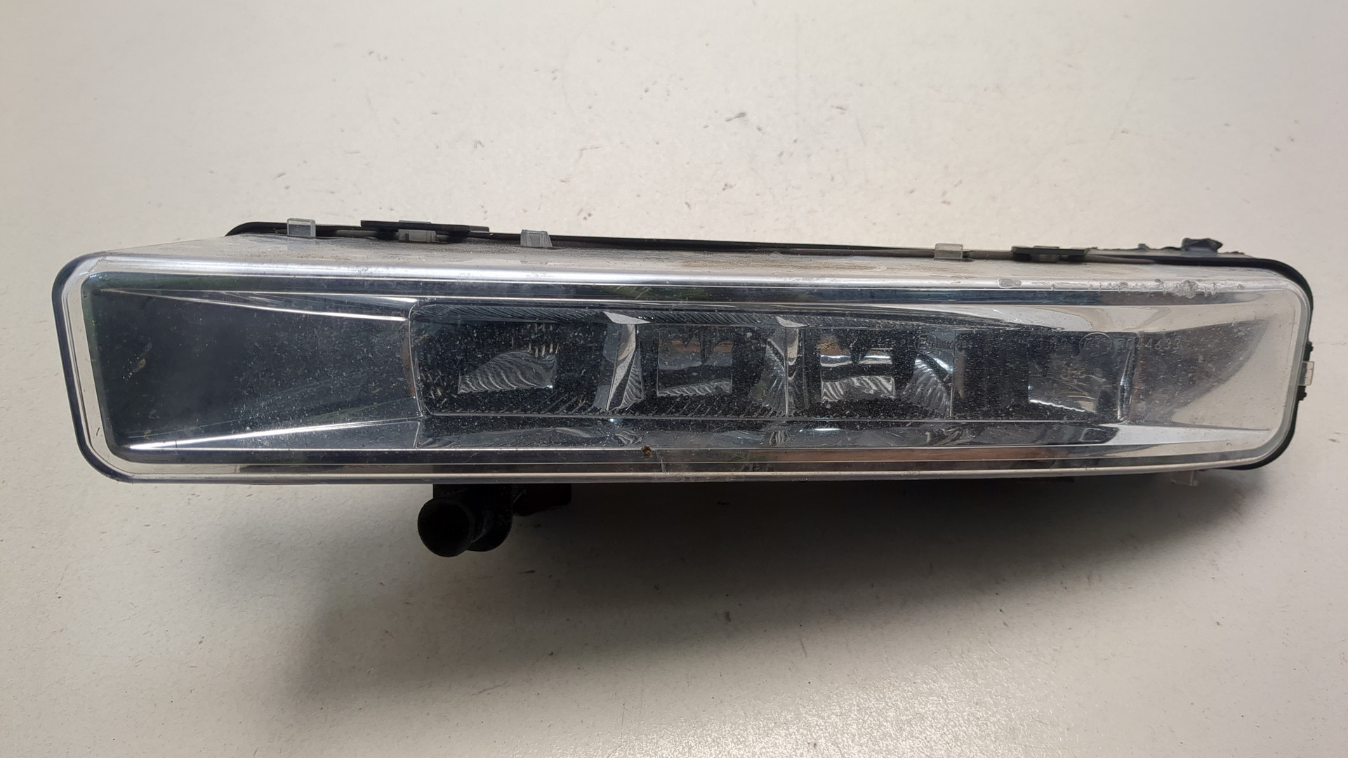 Фара противотуманная левая