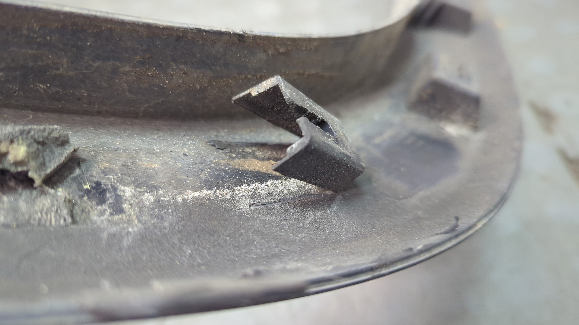 Молдинг заднего крыла правого