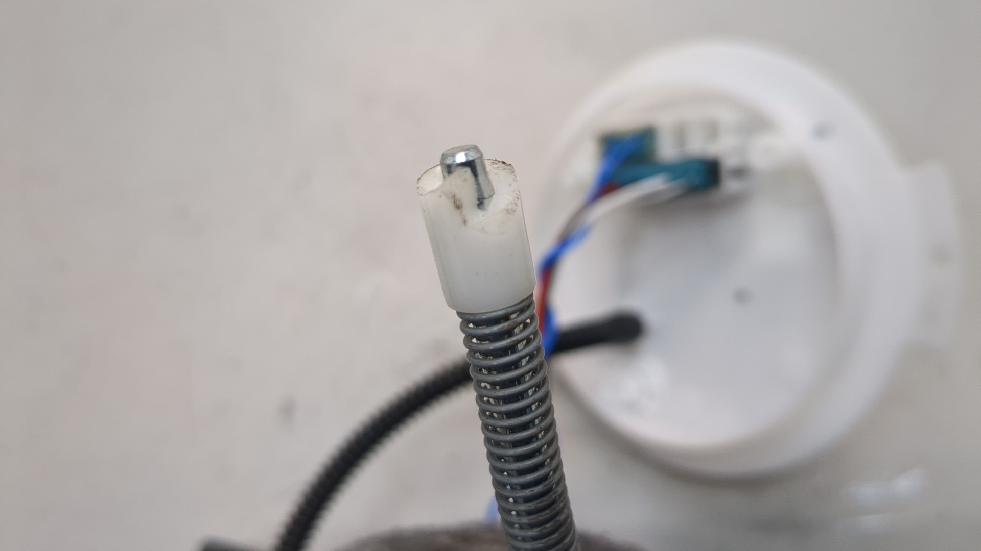 Насос топливный электрический