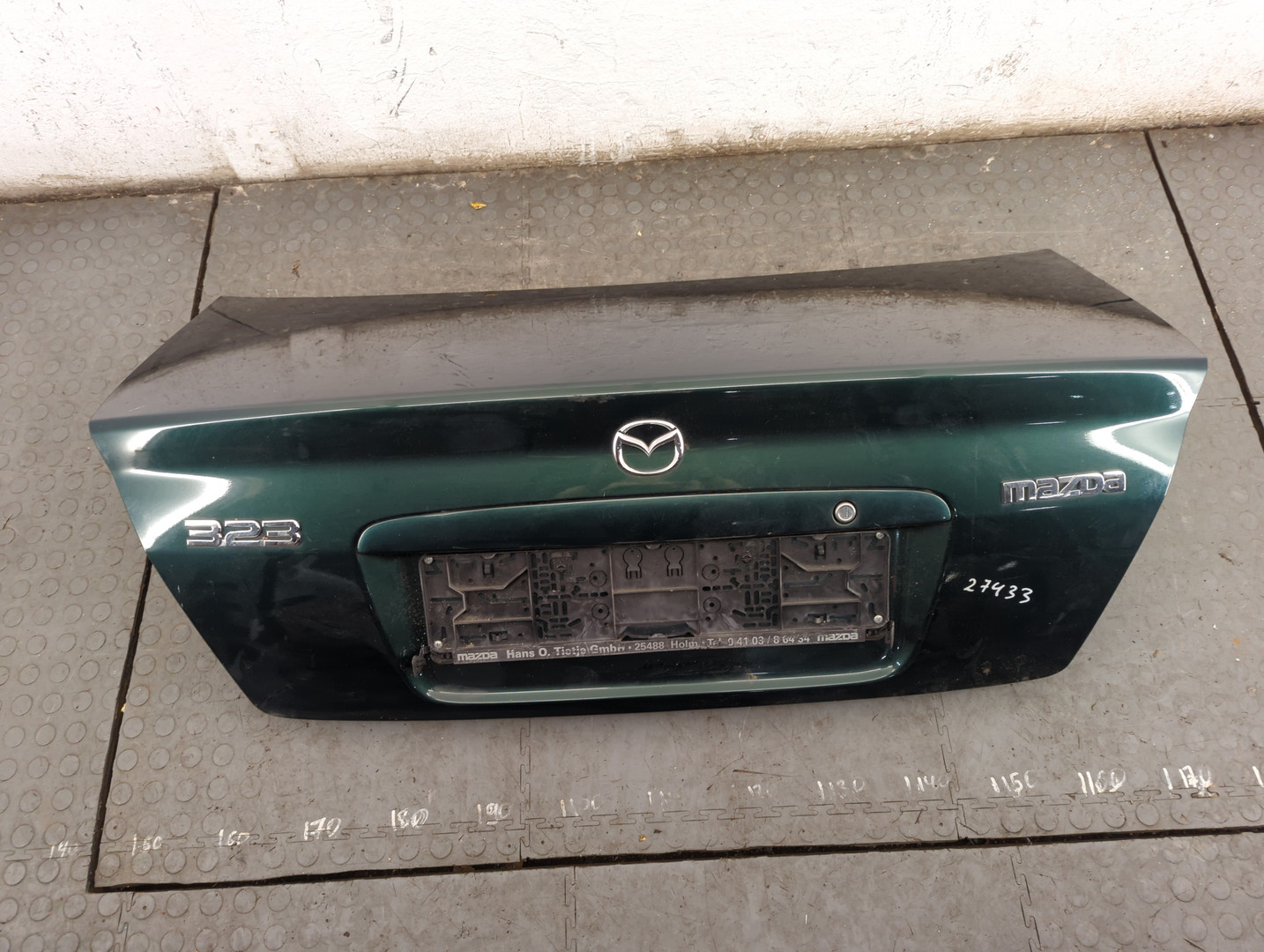 Дверь багажника