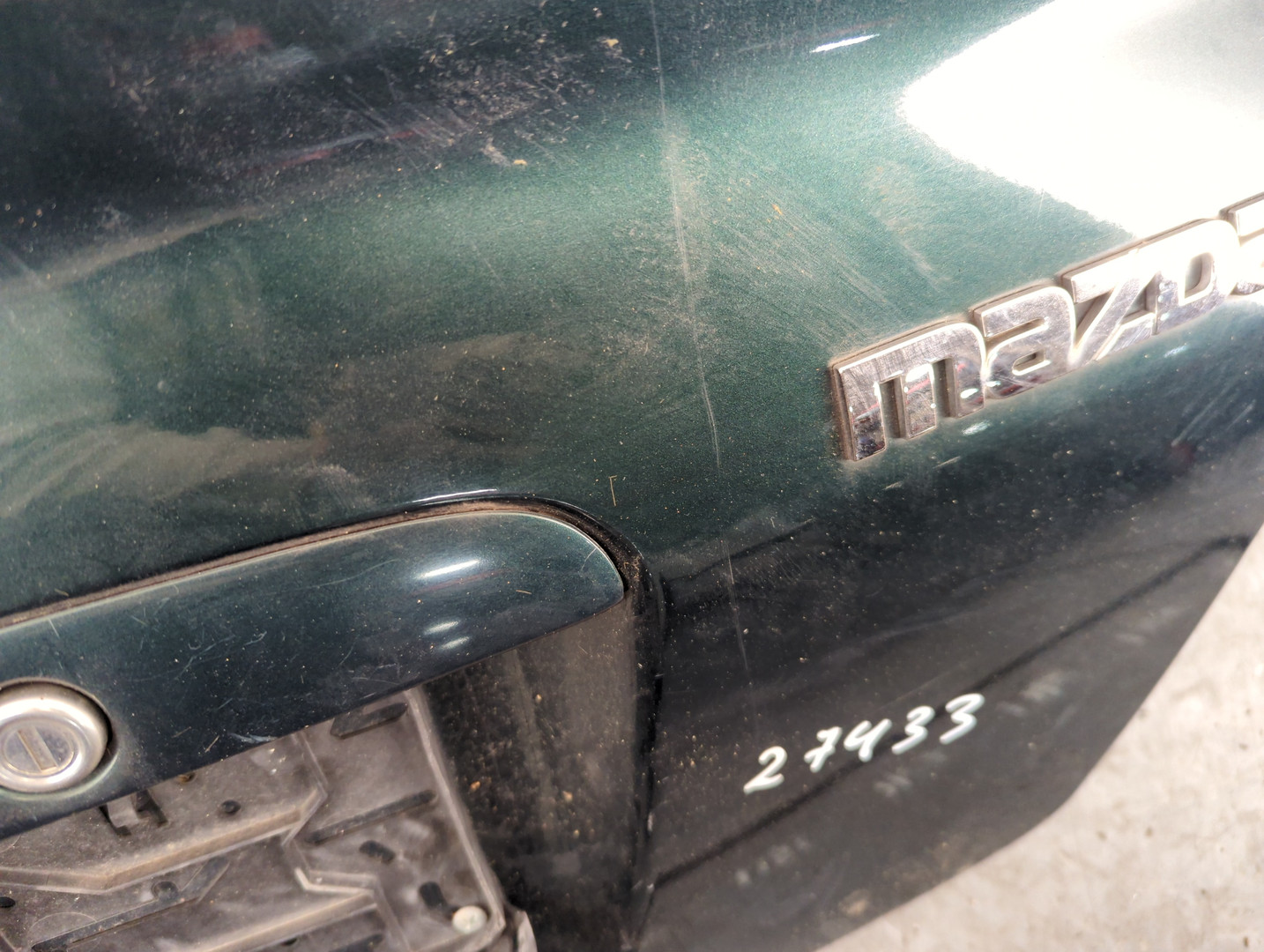 Дверь багажника