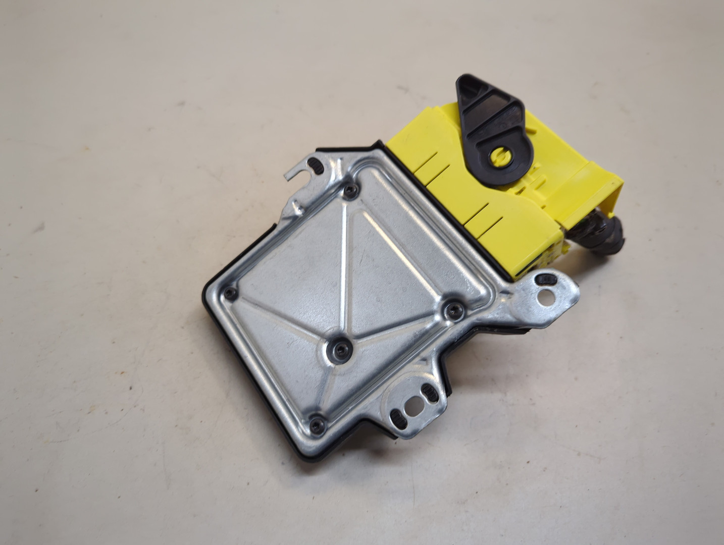 Блок управления подушек безопасности (AIR BAG)