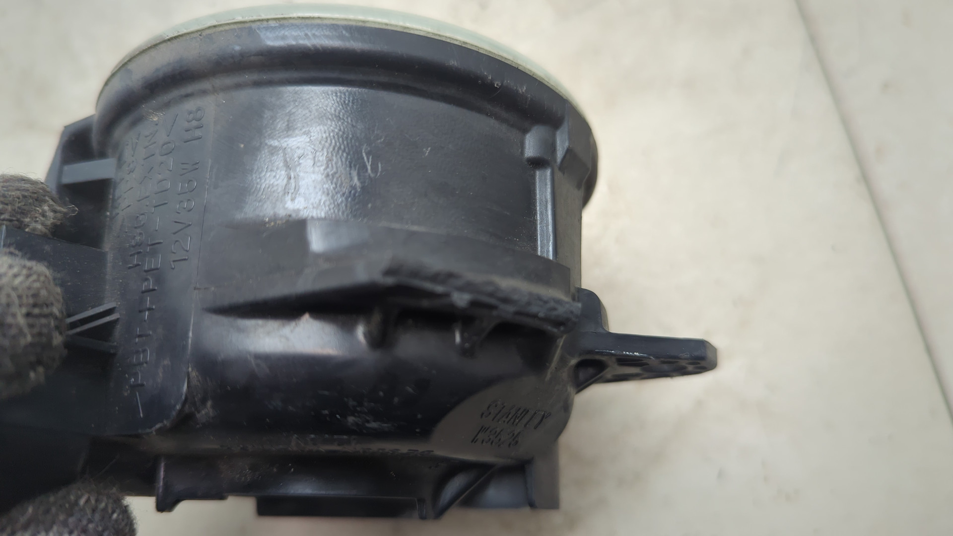 Фара противотуманная левая