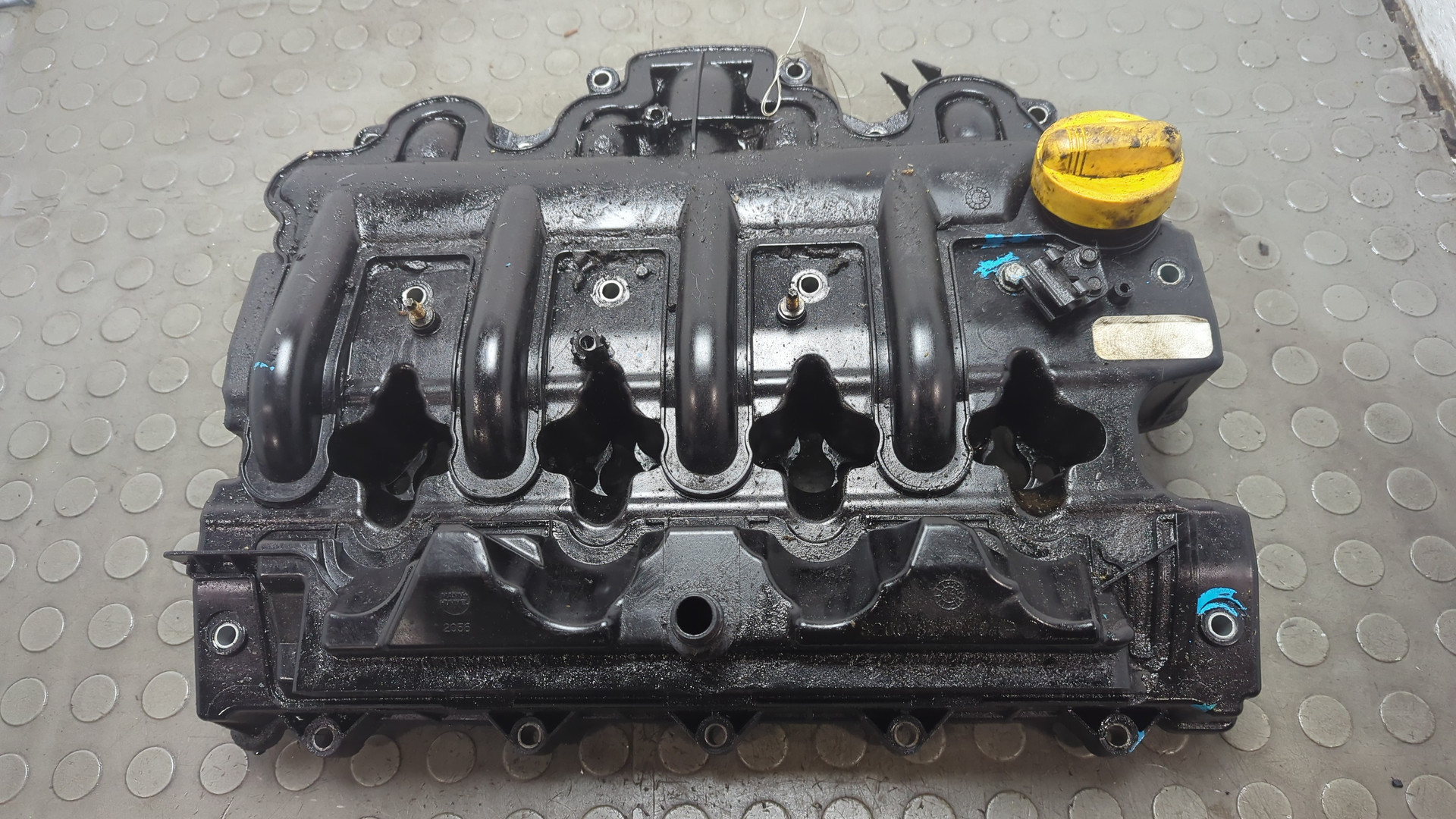 Крышка клапанная ГБЦ