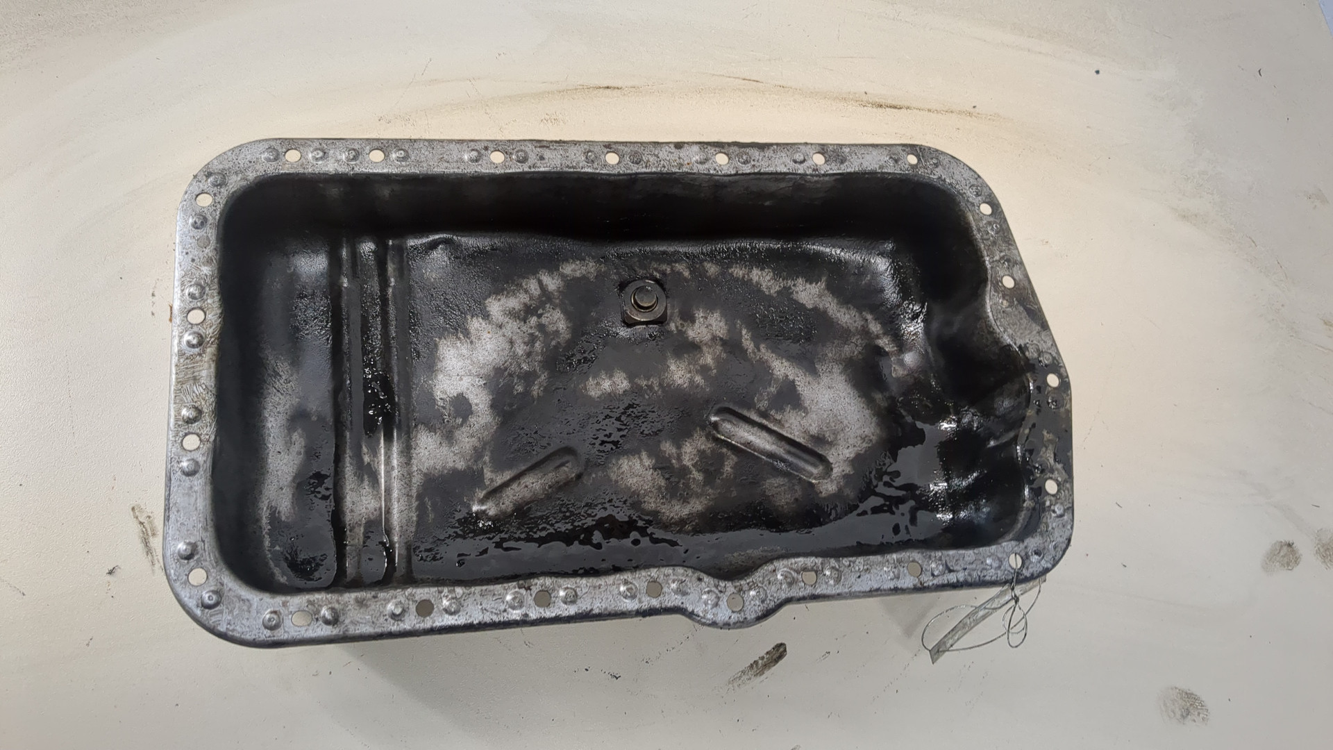 Поддон масляный двигателя (картер)