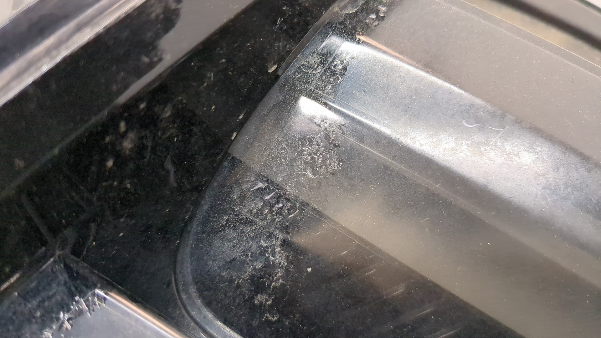 Фонарь задний левый