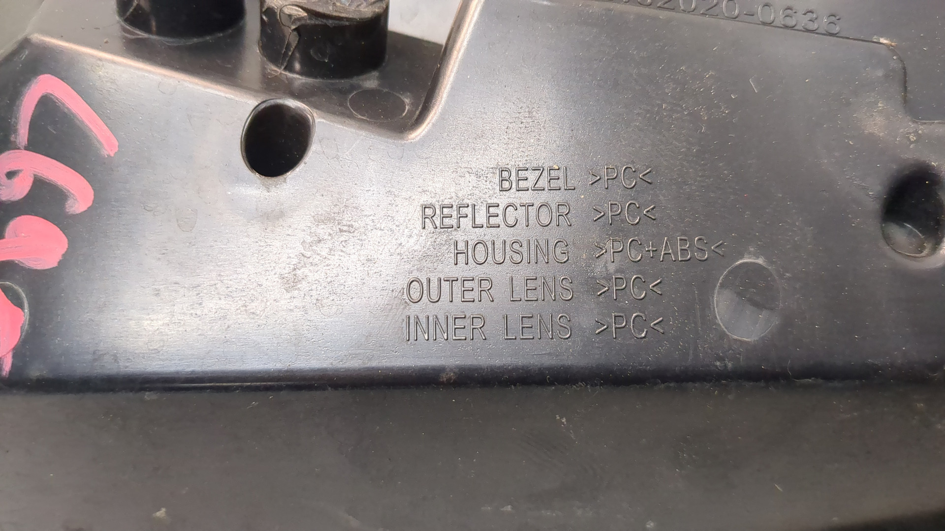 Фонарь задний левый