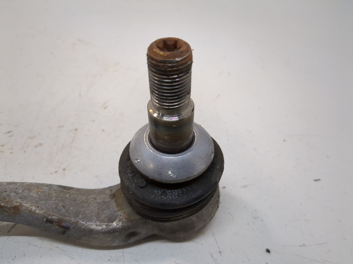 Рычаг передний правый