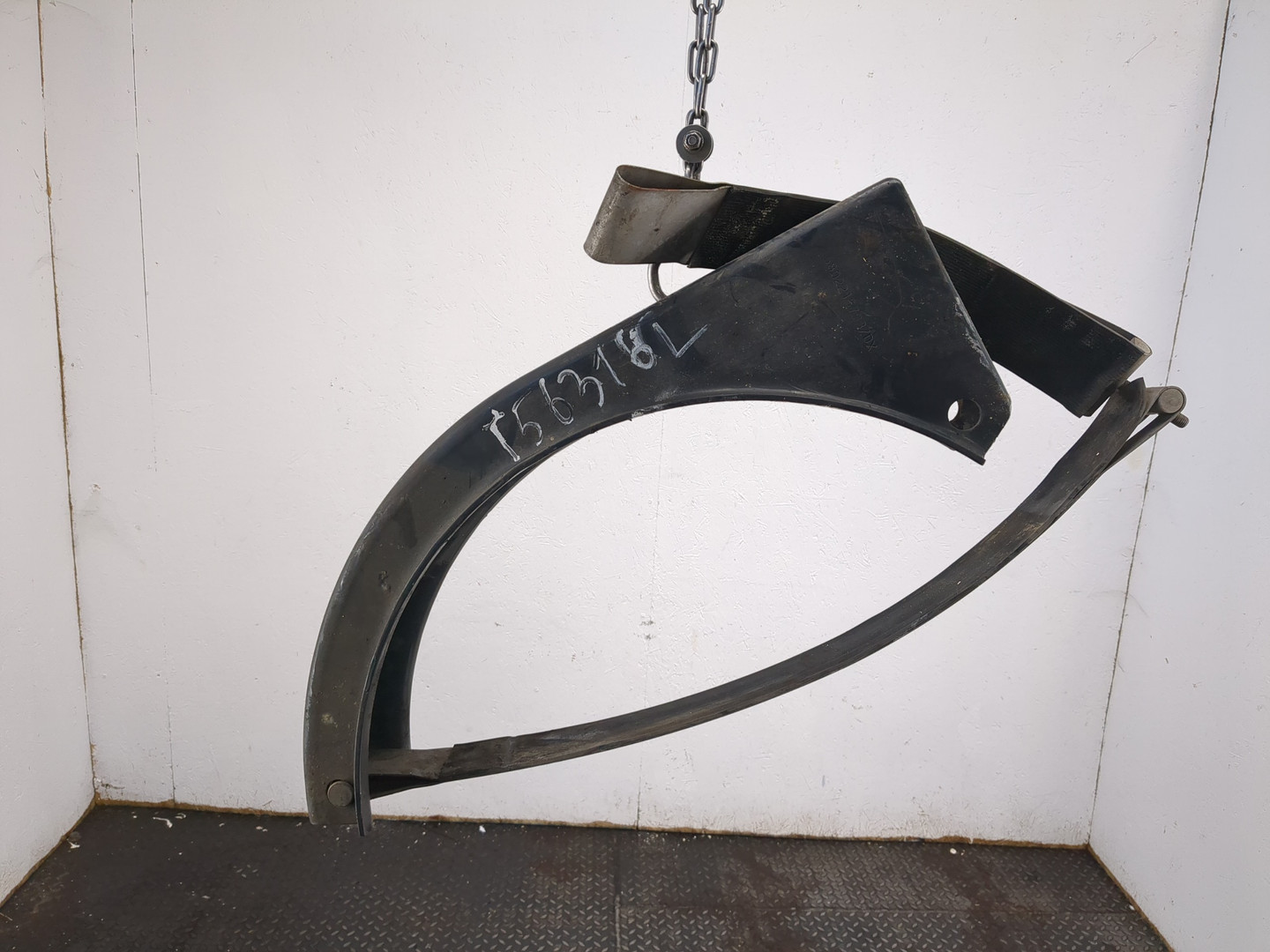 Лента крепления бензобака