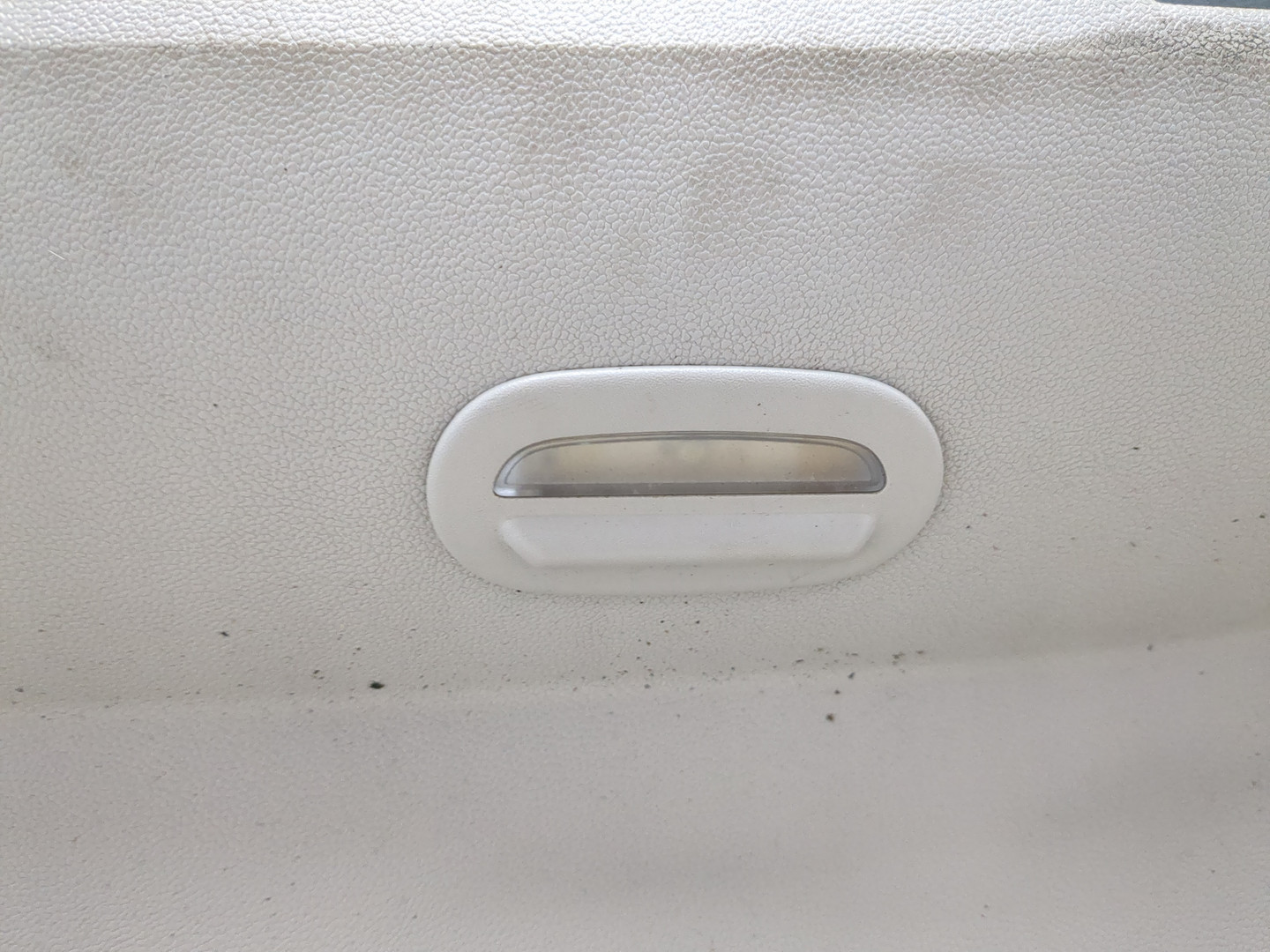 Обшивка двери передней правой