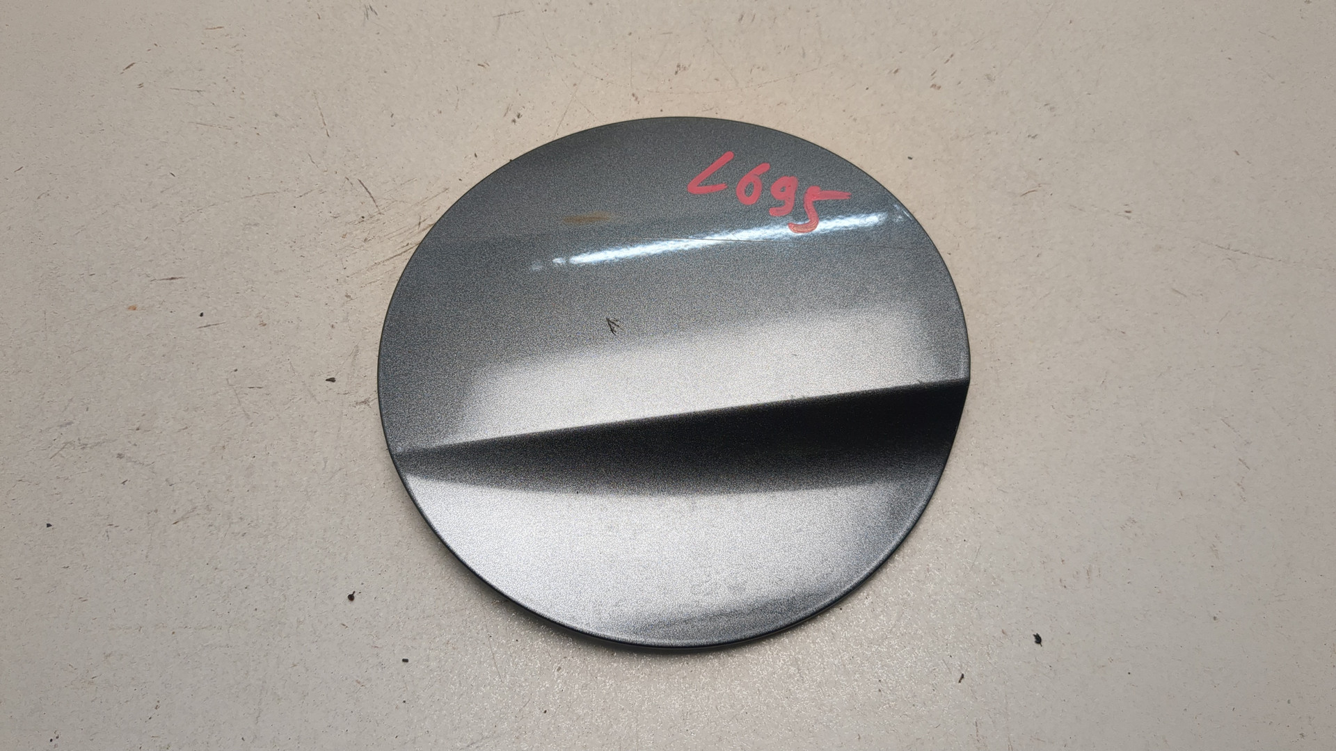 Лючок бензобака