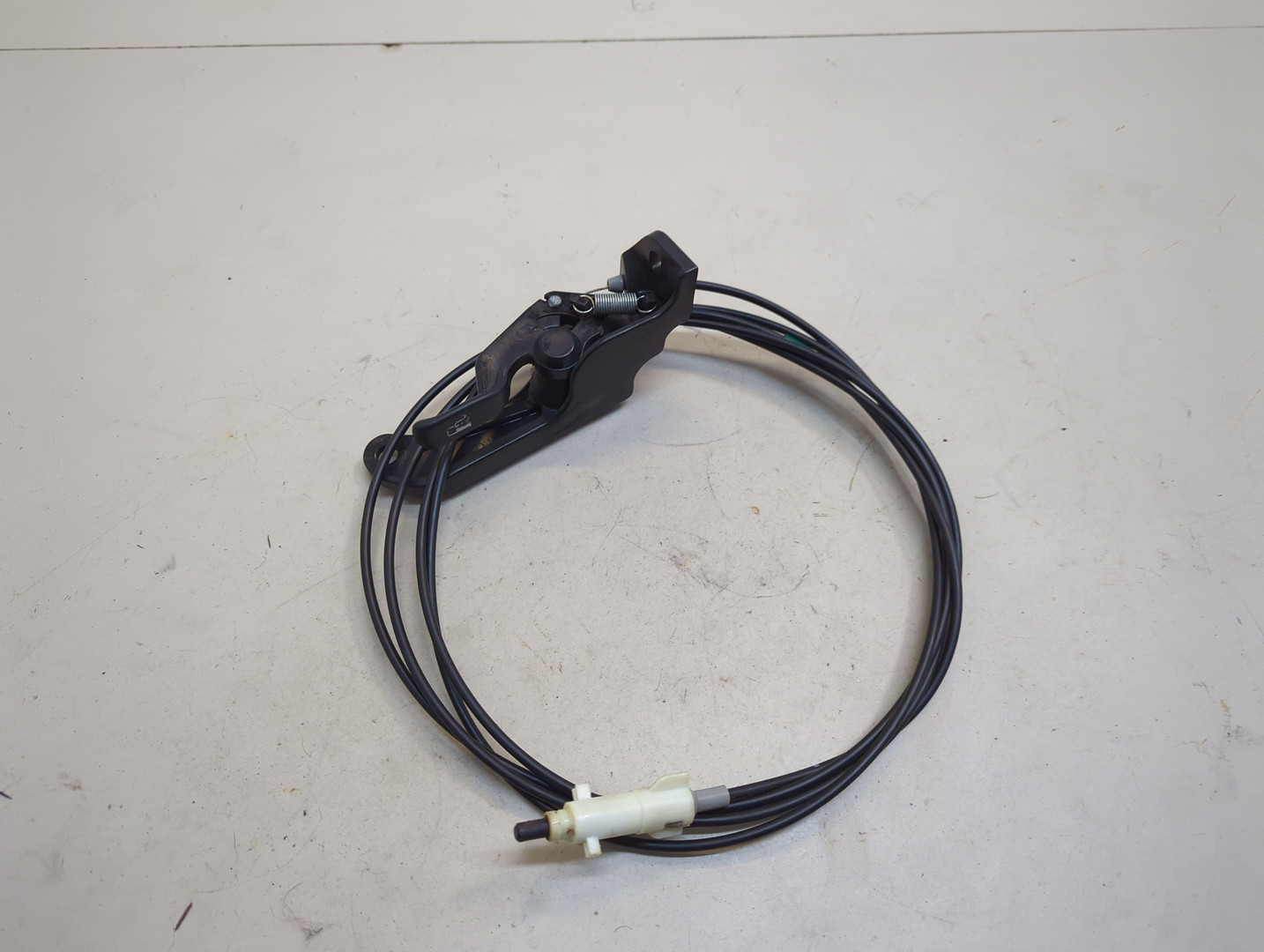 Ручка открывания лючка бензобака