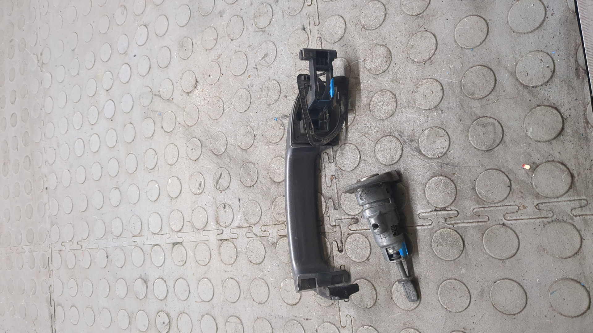 Ручка двери наружная