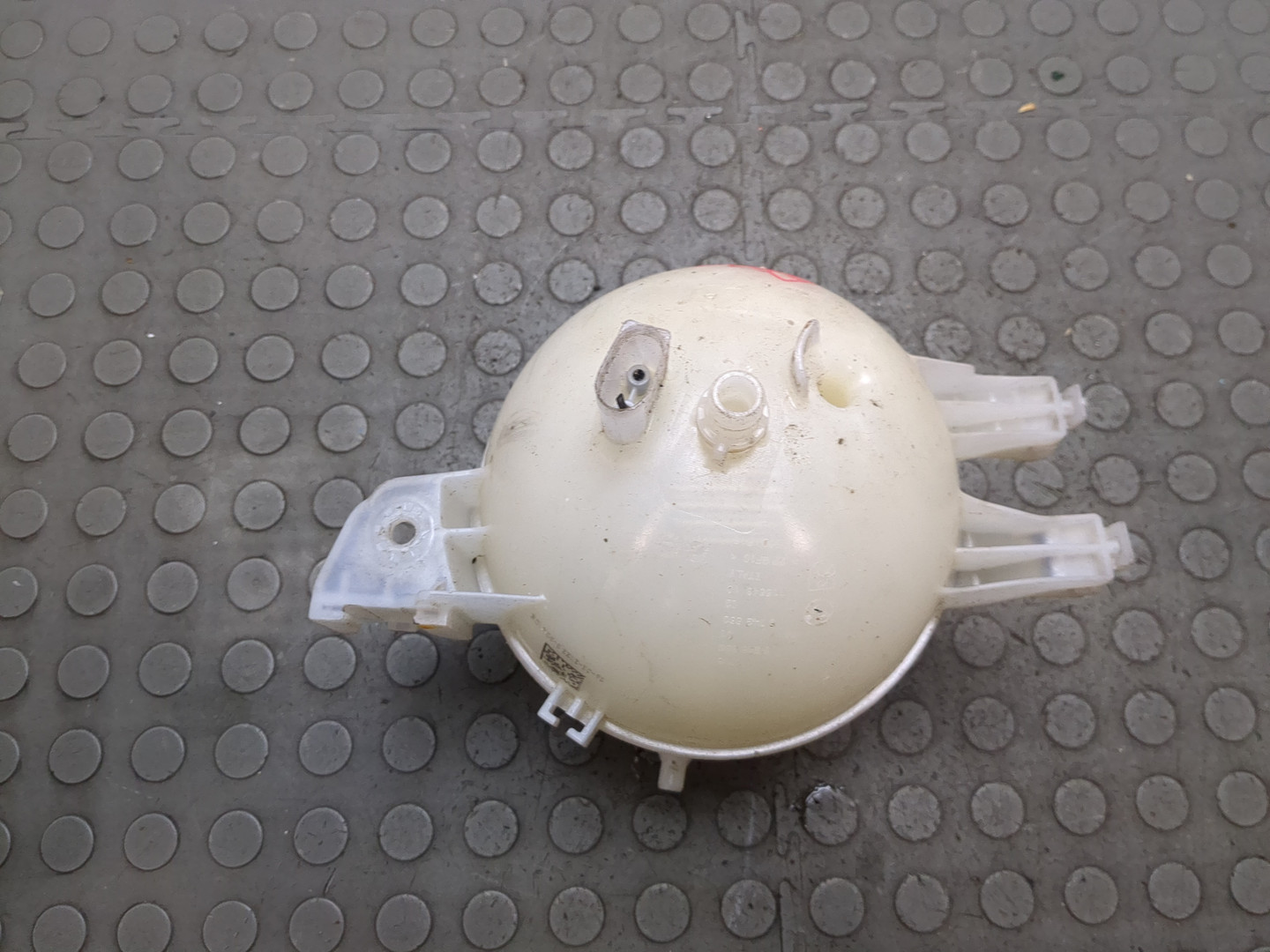 Бачок расширительный