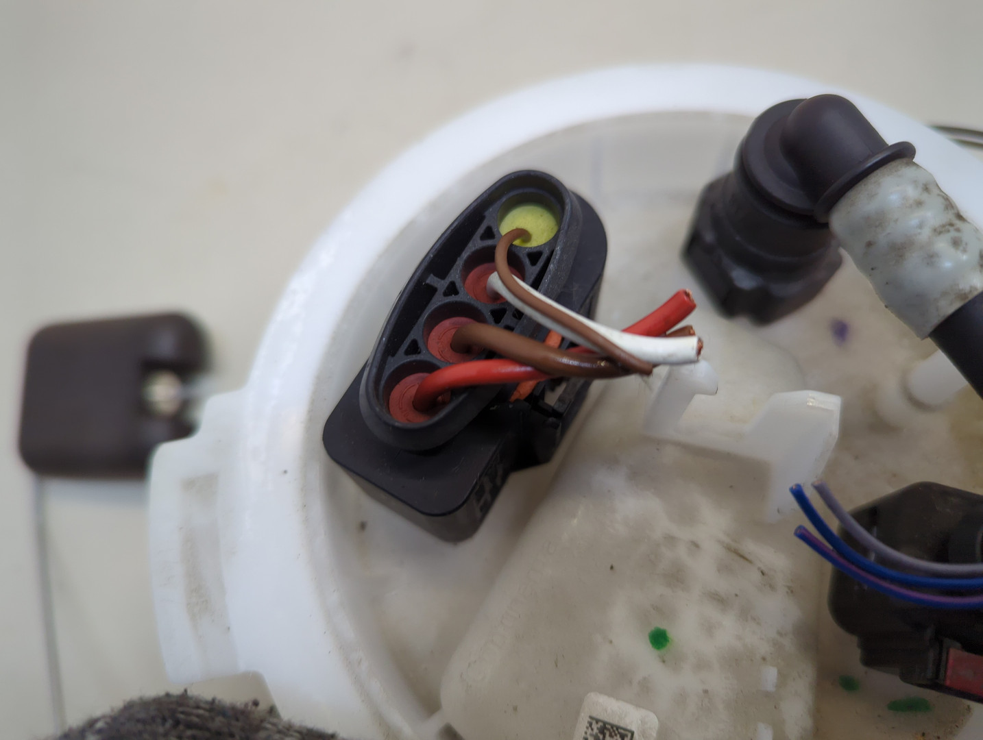 Насос топливный электрический