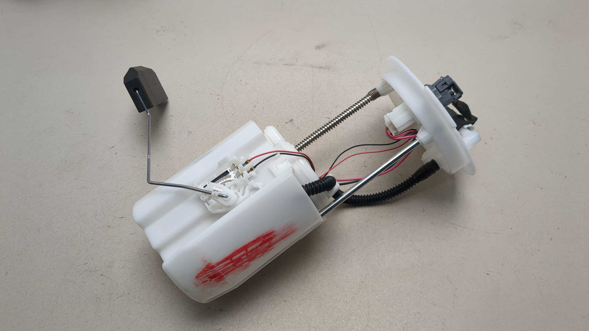 Насос топливный электрический